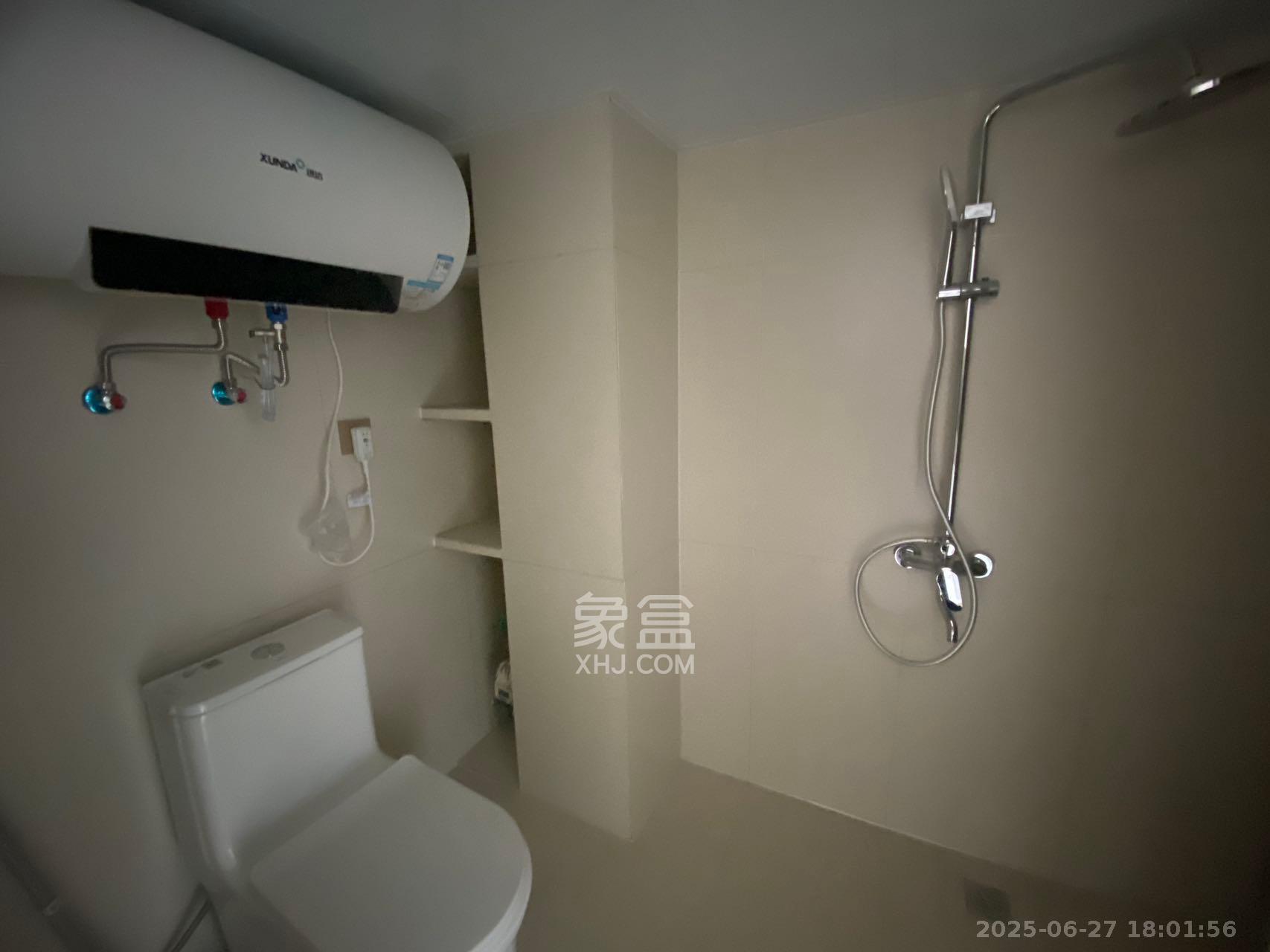 长房时代小镇  2室1厅1卫    2500.0元/月室内图