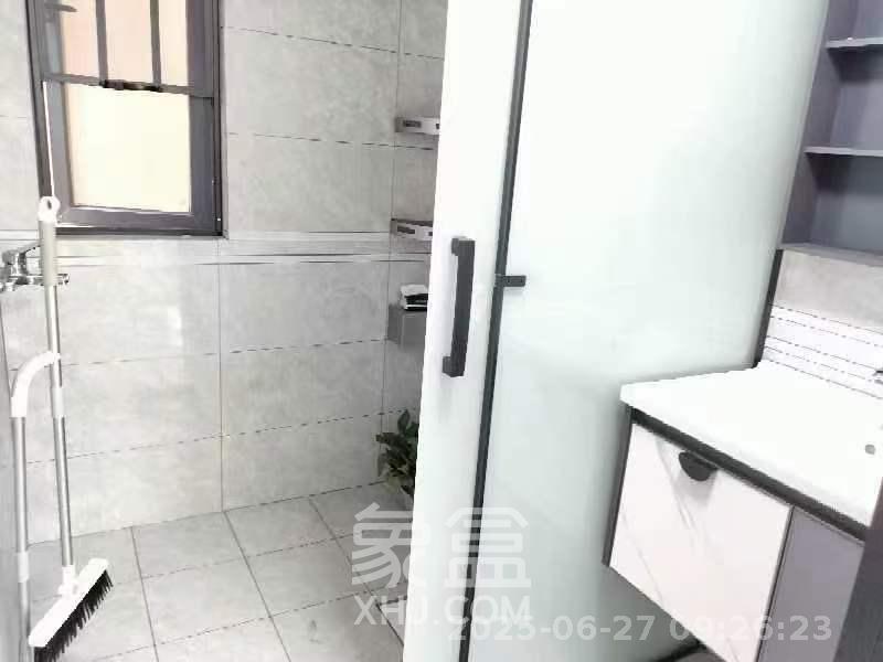 韭菜园嘉苑  3室2厅2卫   4300.00元/月室内图