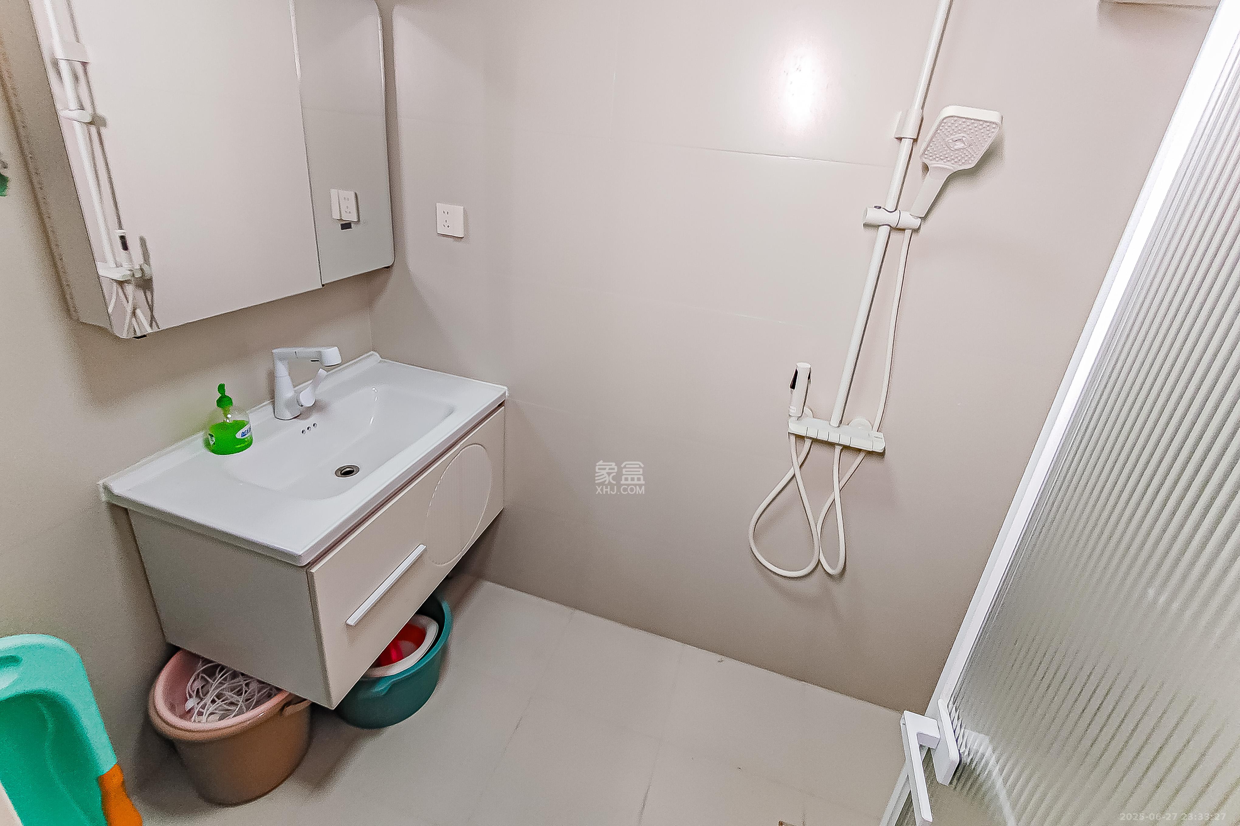 中梁正荣府  4室2厅2卫    152.0万 中梁正荣府  4室2厅2卫    152.0万卫生间