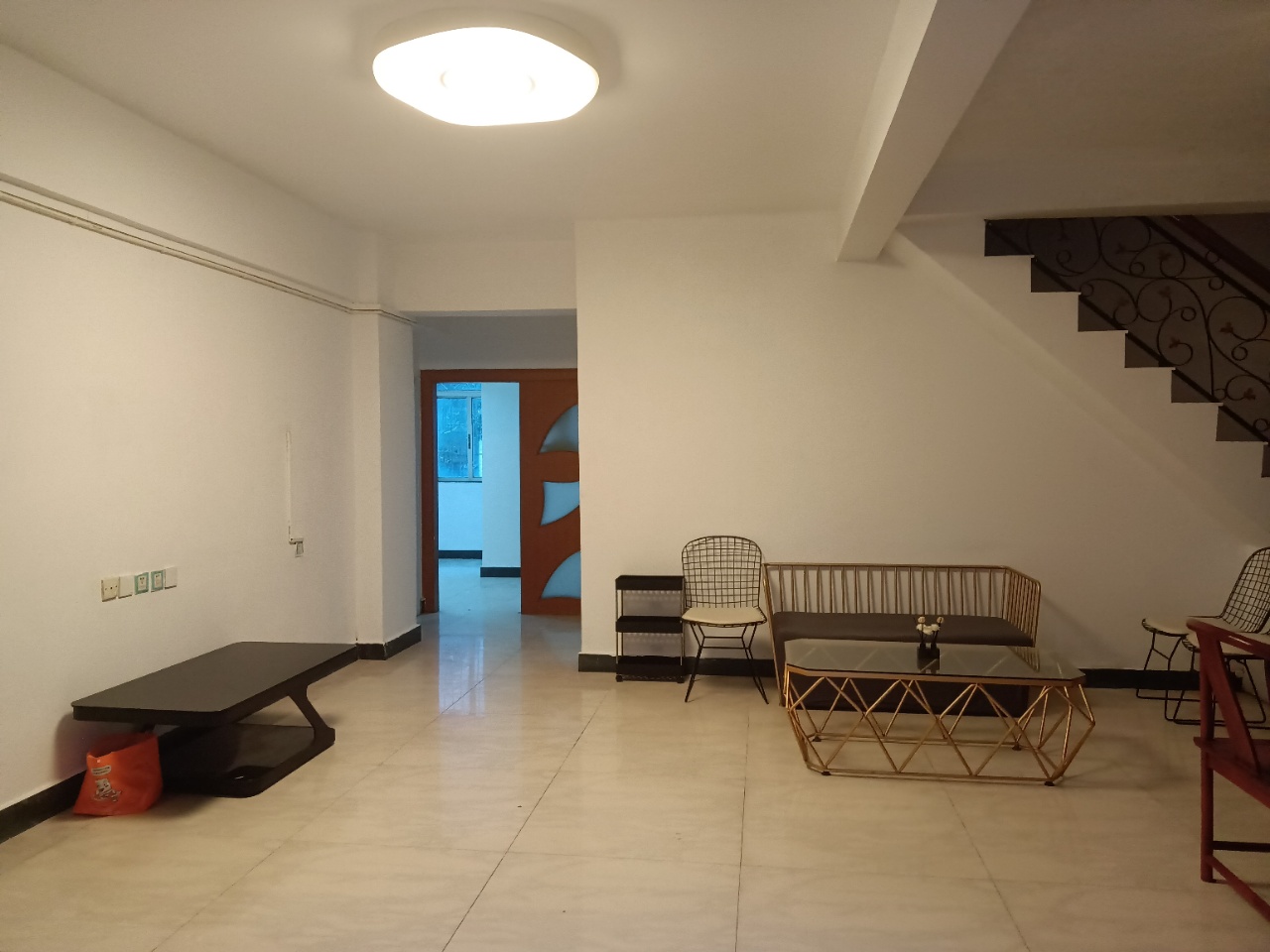 海虹花园 2室1厅1卫 2000.0元/月 海虹花园 2室1厅1卫 2000.0元/月室内图