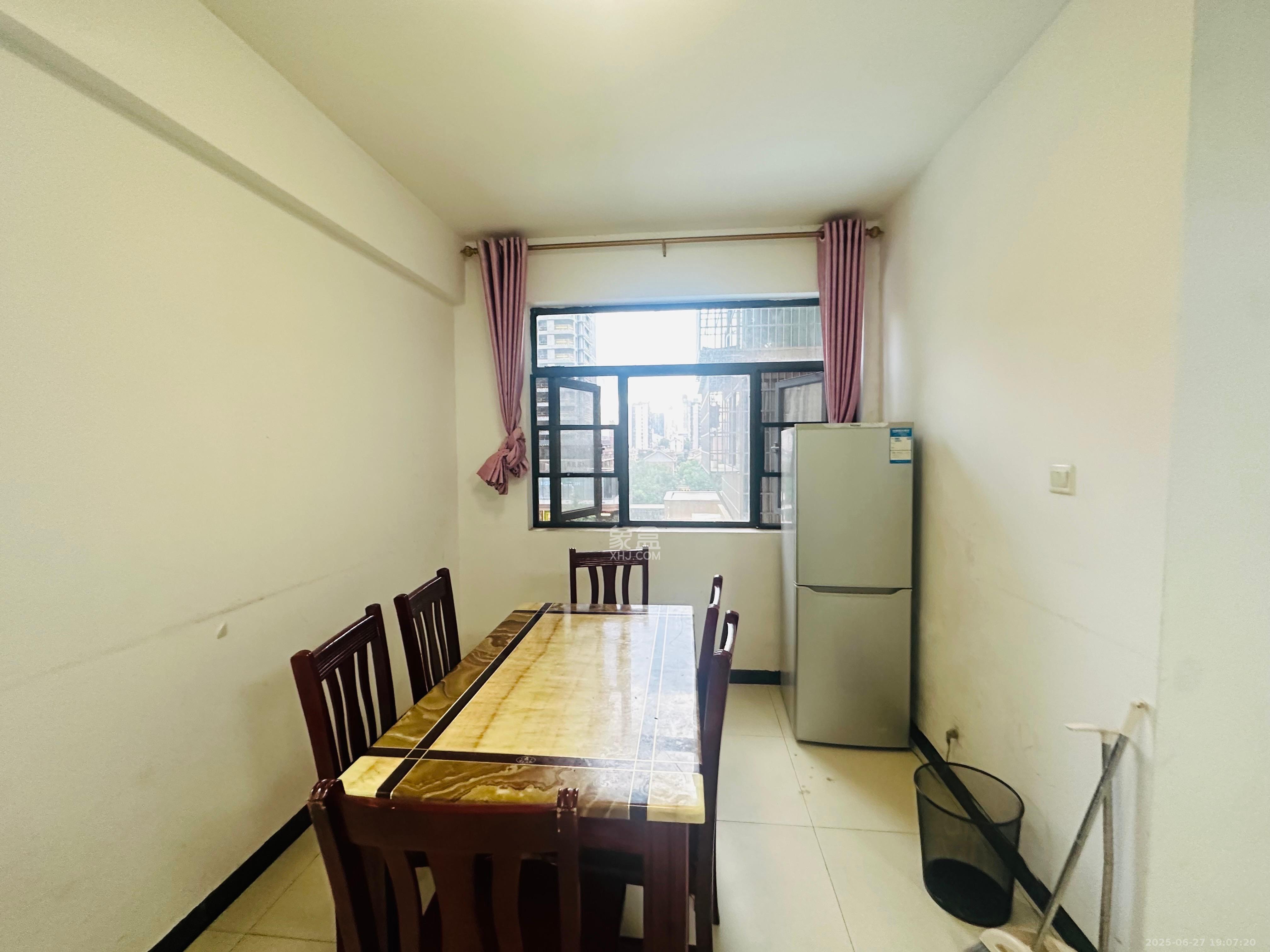 茶山馨苑  2室2厅1卫   2400.00元/月室内图