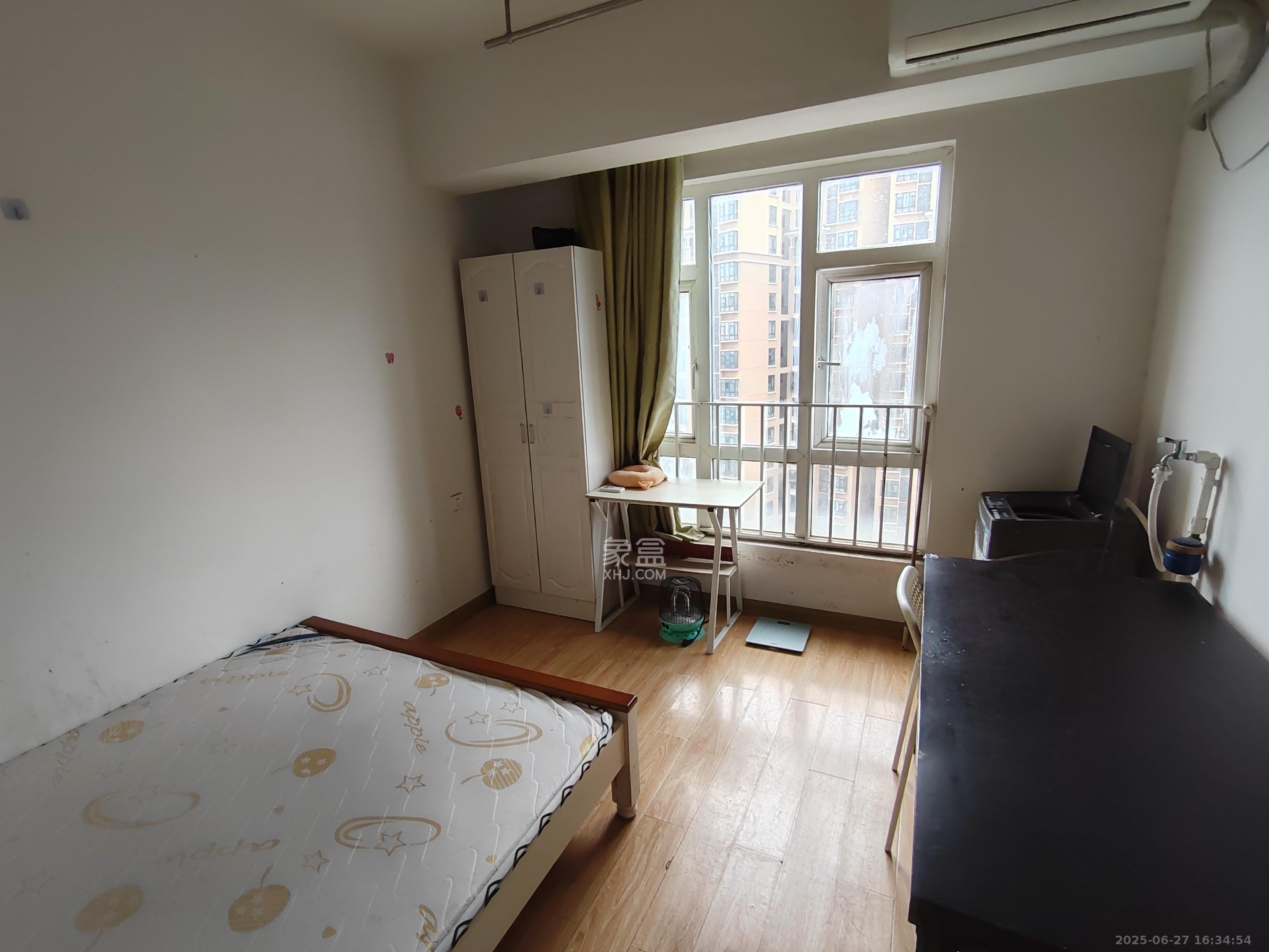 米兰春天 1室2厅1卫 800.0元/月 米兰春天 1室2厅1卫 800.0元/月室内图