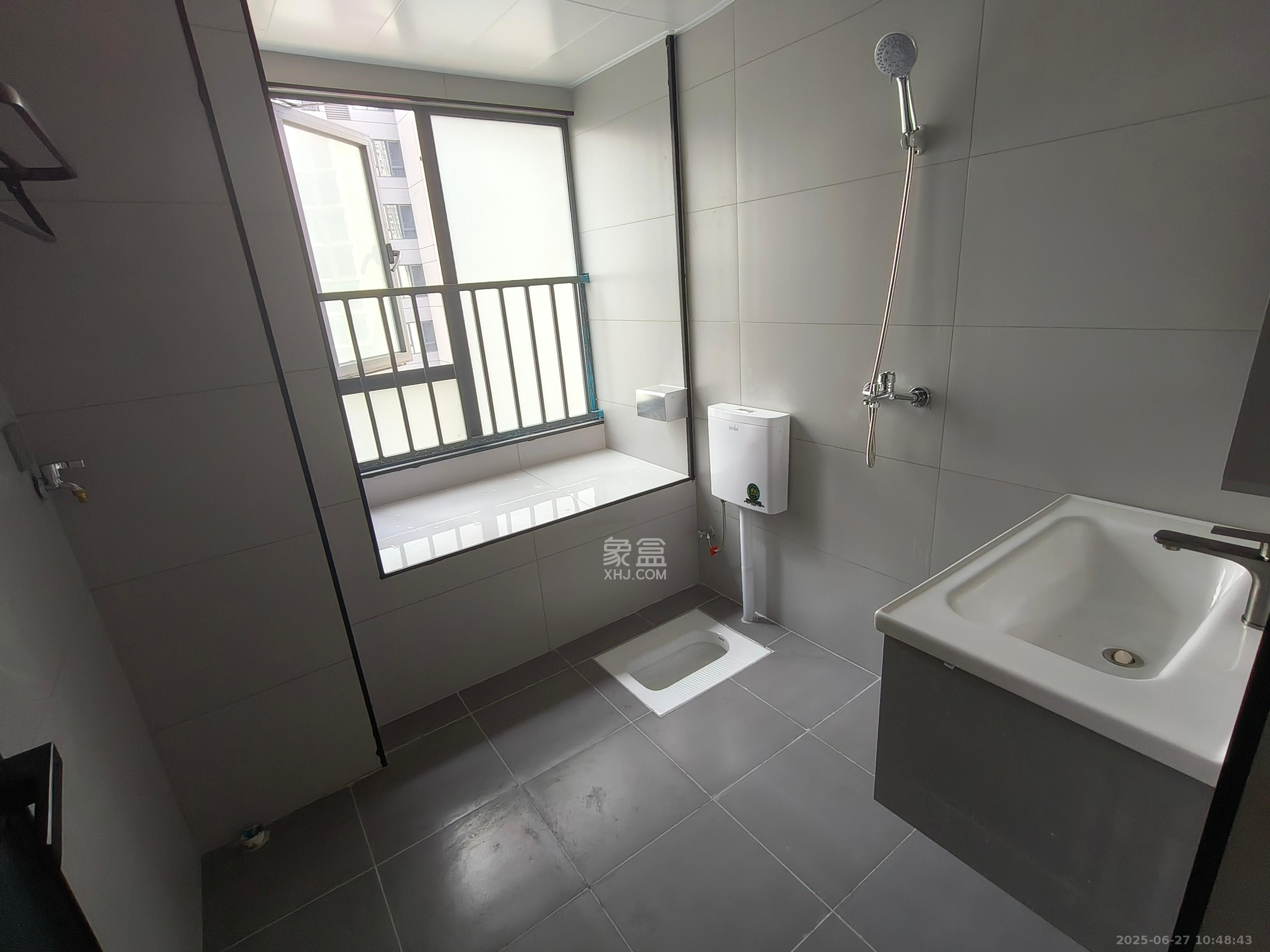 周南学府 3室2厅2卫 2800.0元/月 周南学府 3室2厅2卫 2800.0元/月室内图