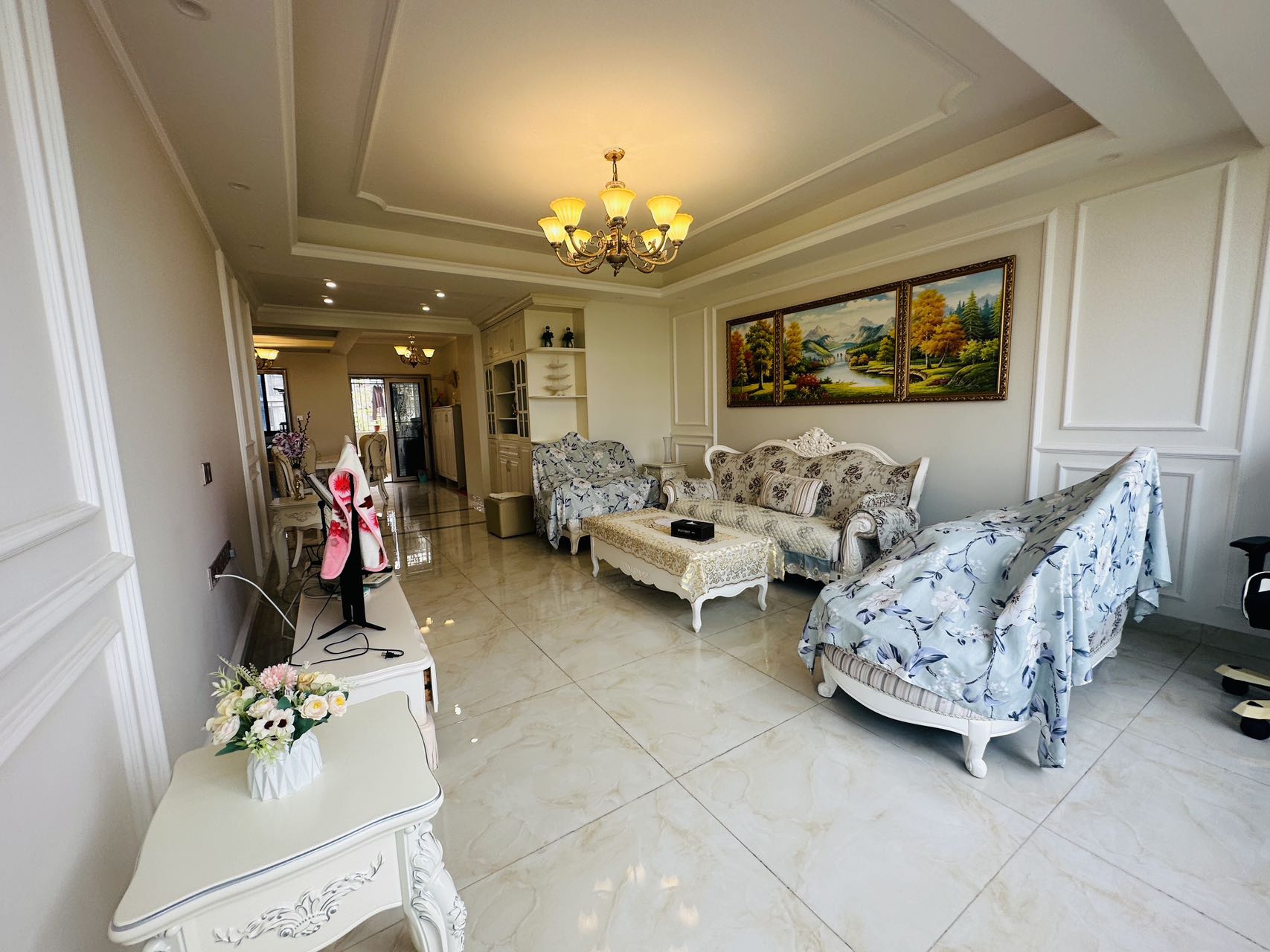 泰达天海国际 3室2厅2卫 4800.0元/月 泰达天海国际 3室2厅2卫 4800.0元/月室内图