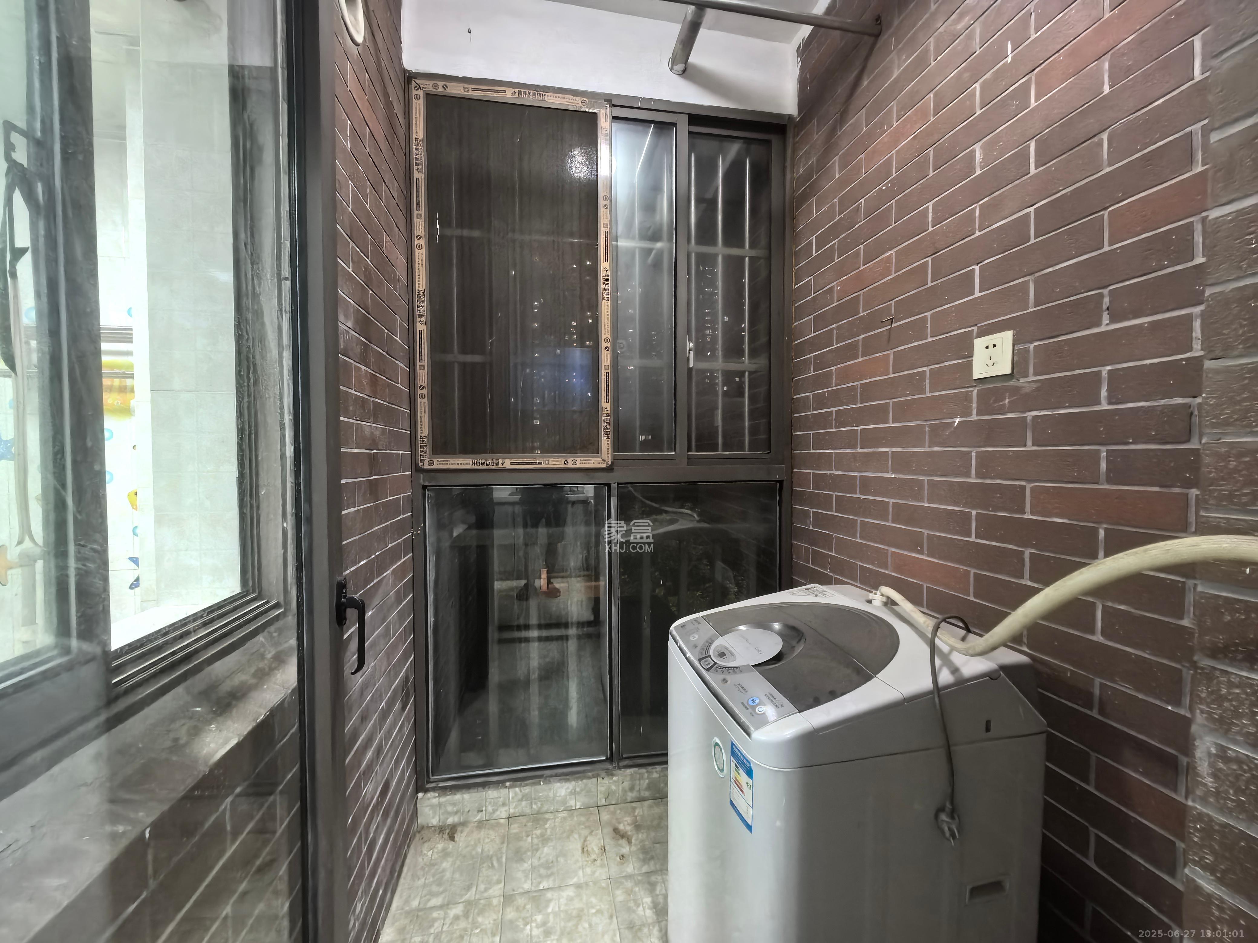 方略潇邦  1室1厅1卫   1200.00元/月室内图
