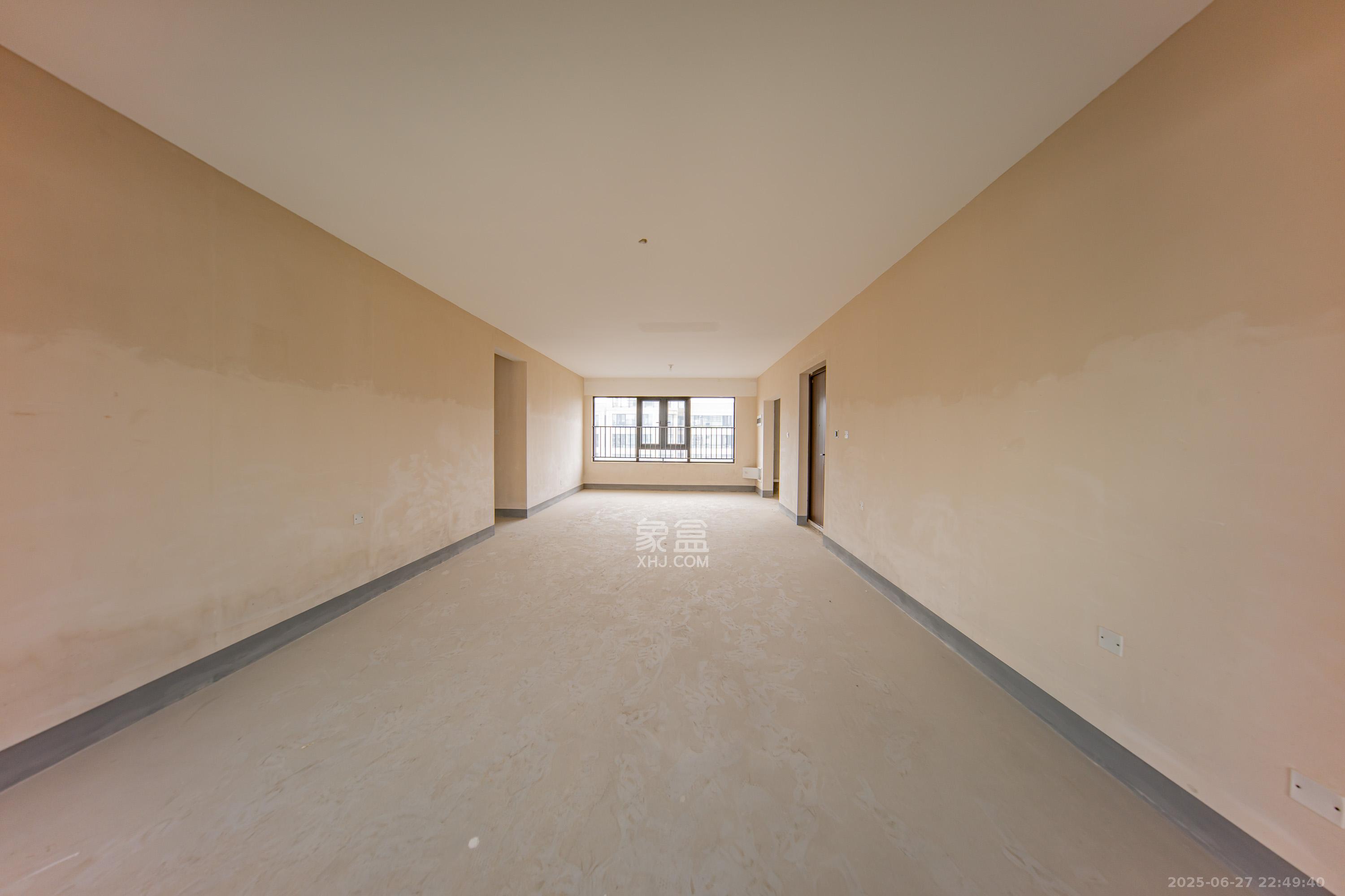 建投象山国际  4室2厅2卫   165.00万