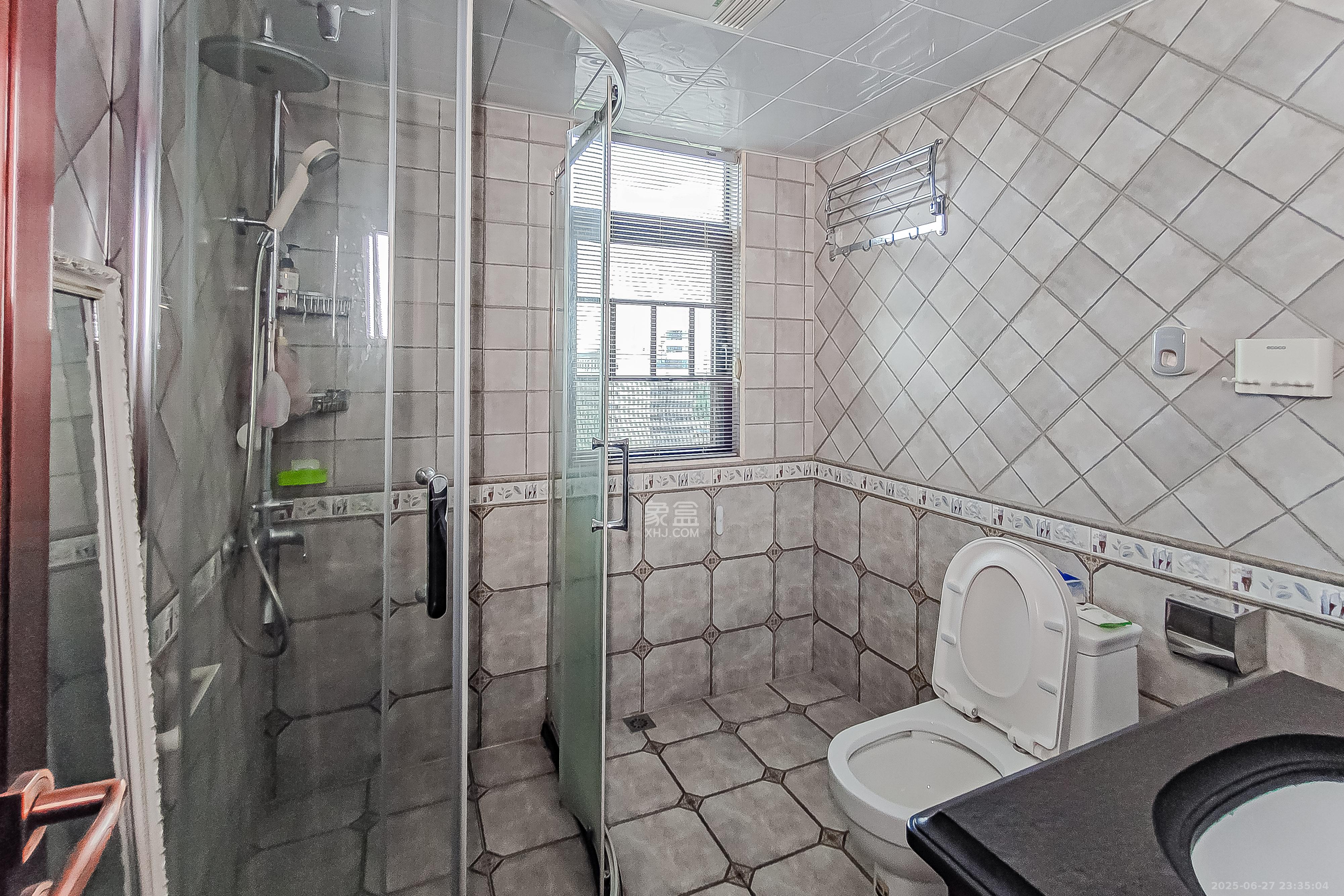 未来漫城 4室2厅2卫 136.0万 未来漫城 4室2厅2卫 136.0万卫生间