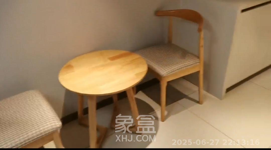 时代年华  3室2厅1卫   1500.00元/月室内图