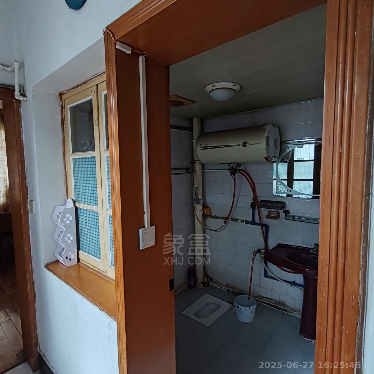 杉塘路散盘 3室2厅1卫 800.0元/月 杉塘路散盘 3室2厅1卫 800.0元/月室内图