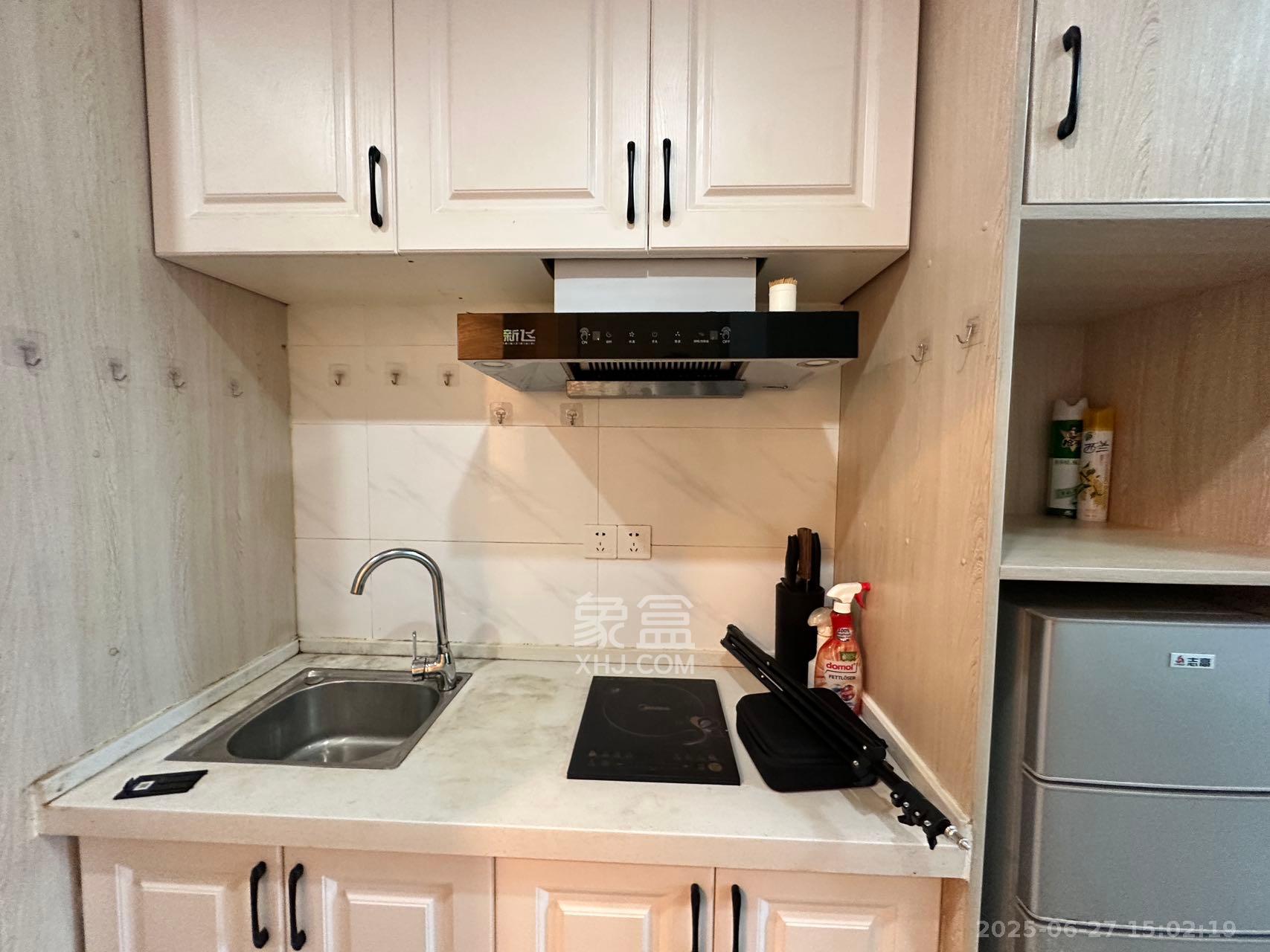 海伦春天 1室1厅1卫 1100.0元/月 海伦春天 1室1厅1卫 1100.0元/月室内图