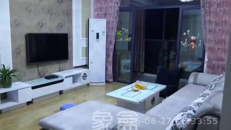 万芙锦城  3室2厅1卫   2500.00元/月