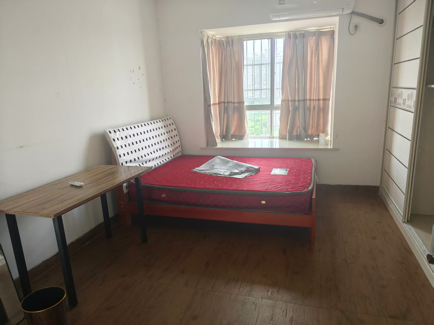 宇元万向城 3室2厅2卫 2400.0元/月 宇元万向城 3室2厅2卫 2400.0元/月室内图