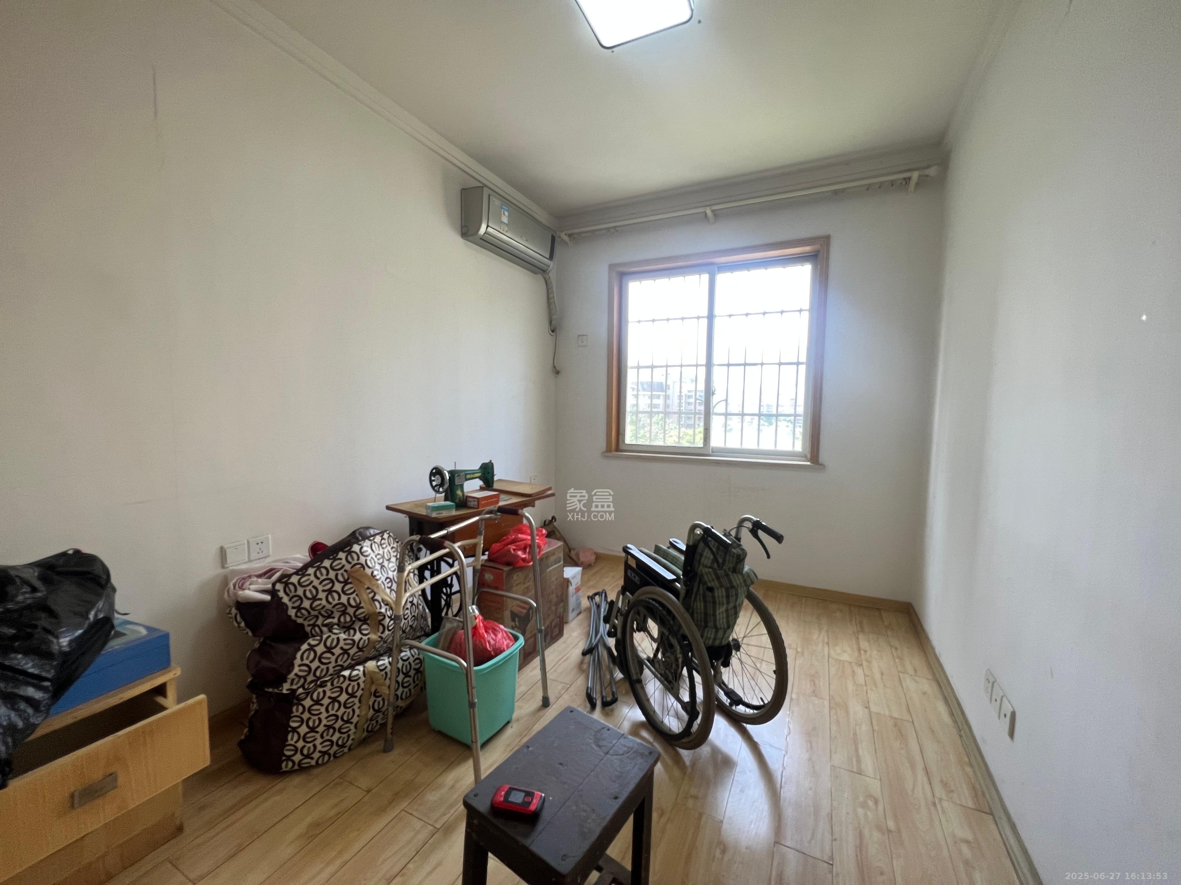 谷山庭院一期  3室2厅1卫    1600.0元/月 谷山庭院一期  3室2厅1卫    1600.0元/月室内图