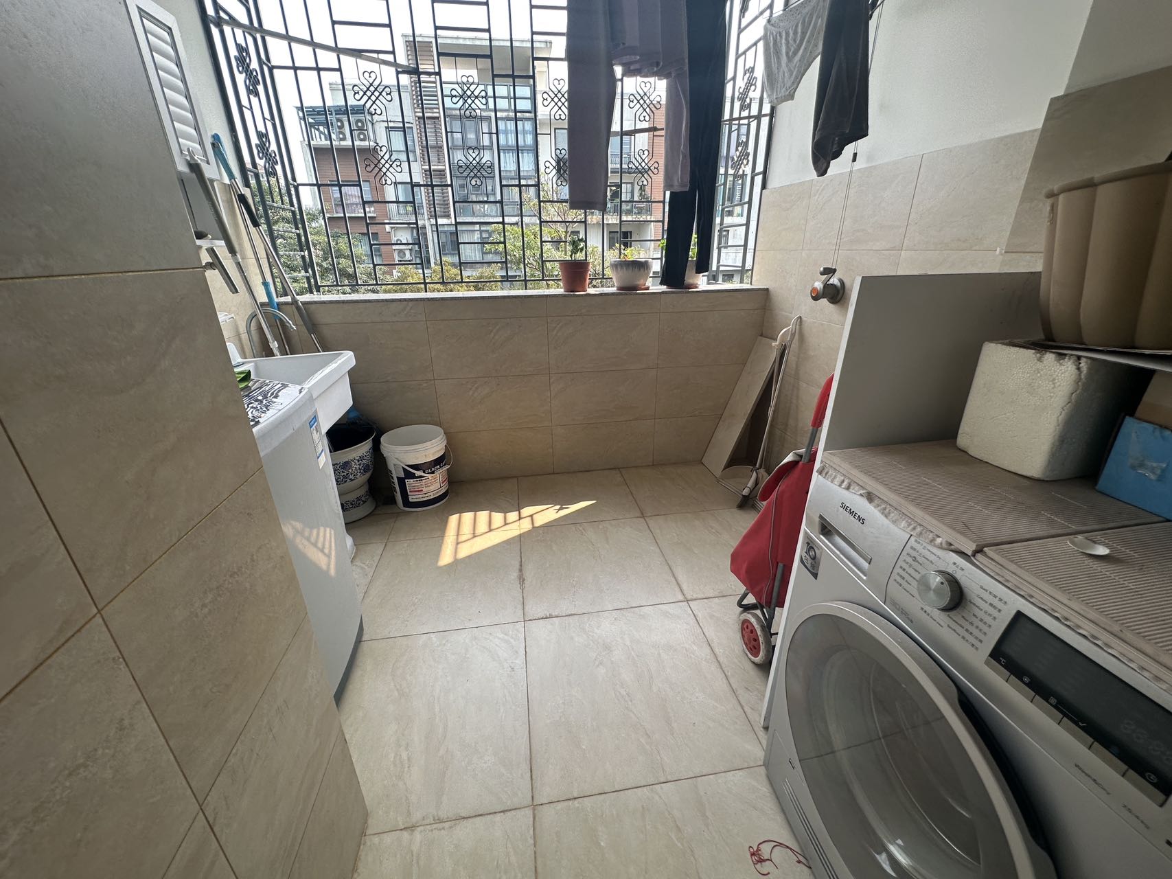 泰达天海国际 3室2厅2卫 4800.0元/月 泰达天海国际 3室2厅2卫 4800.0元/月室内图