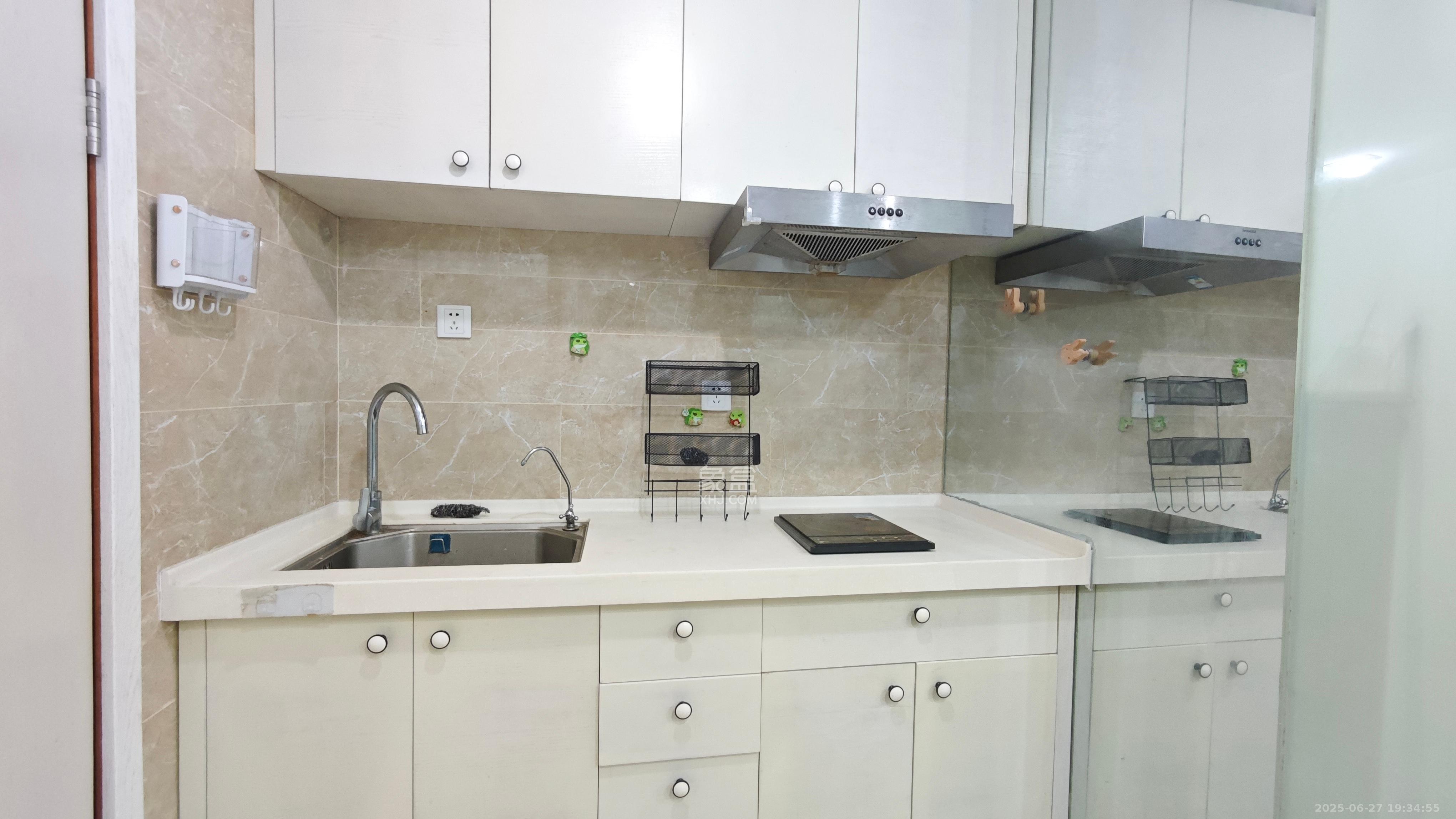 泊富公寓(泊富国际广场) 1室0厅0卫 2600.0元/月 泊富公寓(泊富国际广场) 1室0厅0卫 2600.0元/月室内图