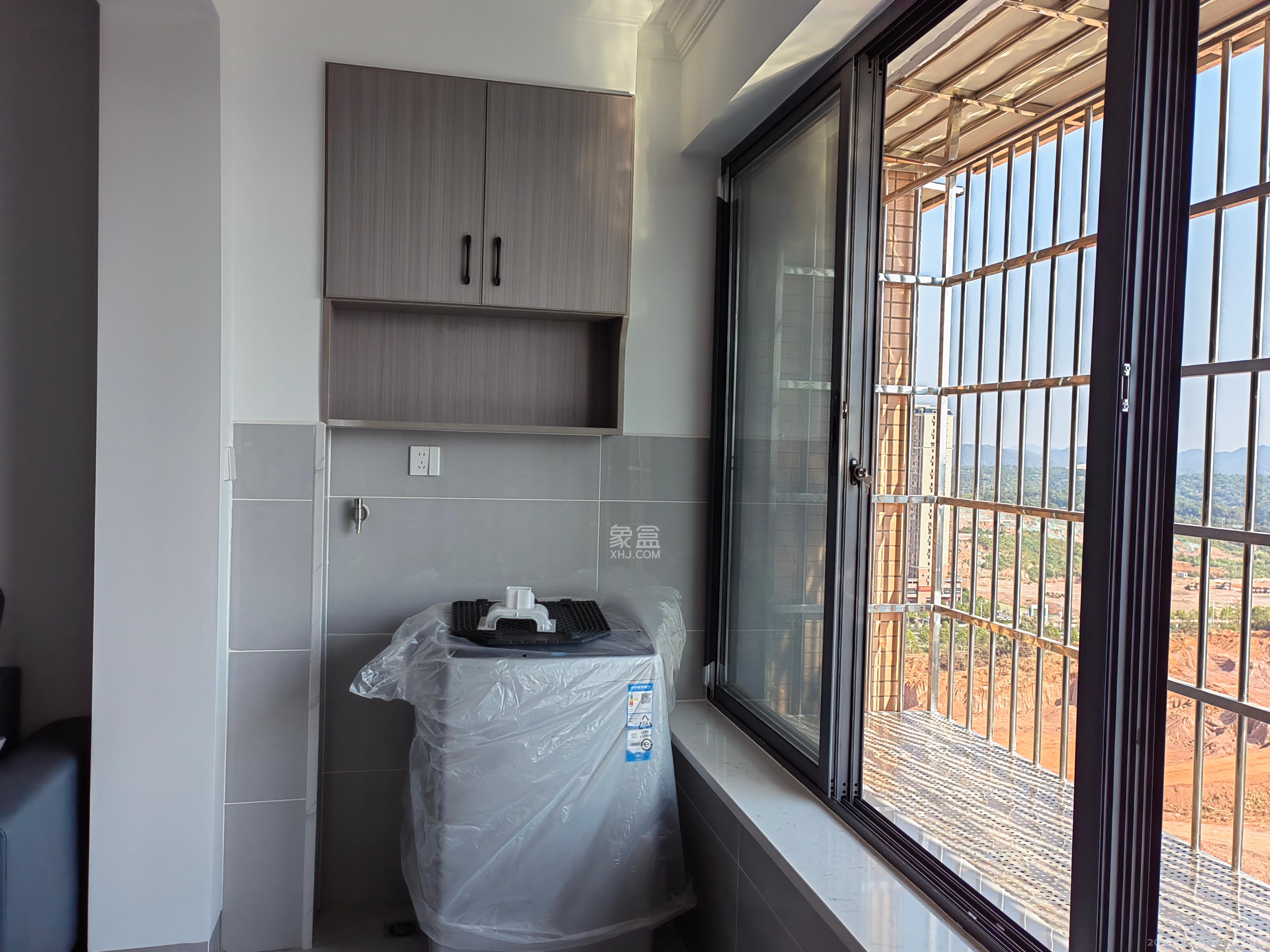 凯富南方鑫城  3室2厅1卫    2200.0元/月 凯富南方鑫城  3室2厅1卫    2200.0元/月室内图