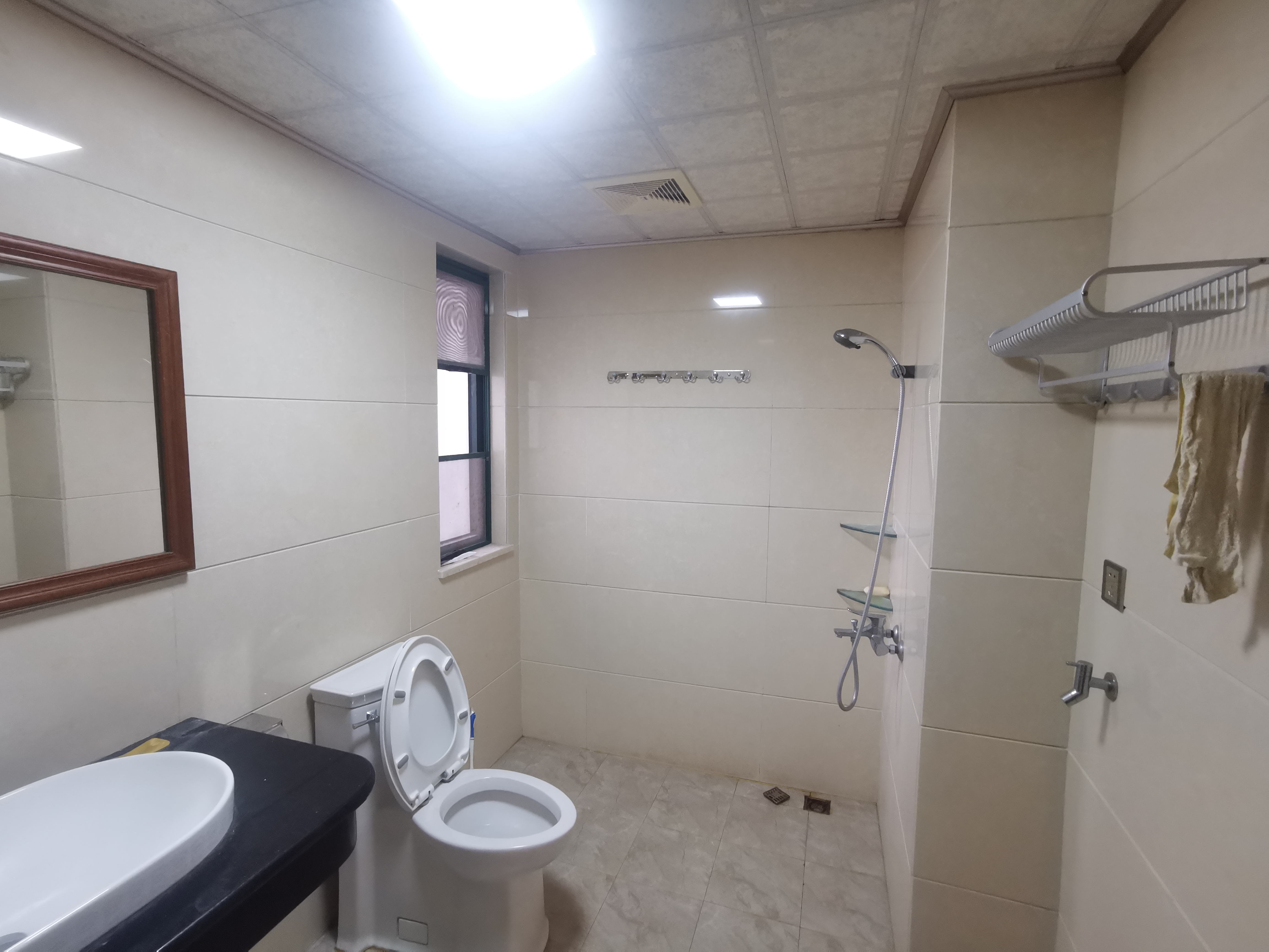 海阔天空-国瑞城二期(雅仕苑) 4室2厅2卫 5300.0元/月 海阔天空-国瑞城二期(雅仕苑) 4室2厅2卫 5300.0元/月室内图