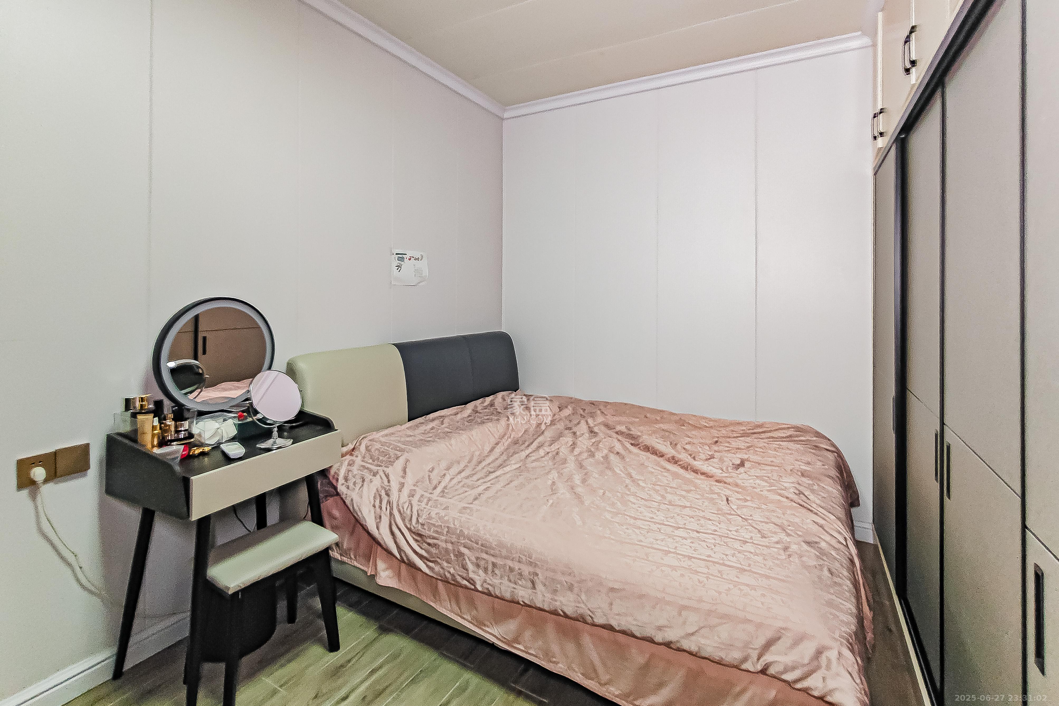 东塘电力院 3室2厅1卫 80.0万 东塘电力院 3室2厅1卫 80.0万卧室