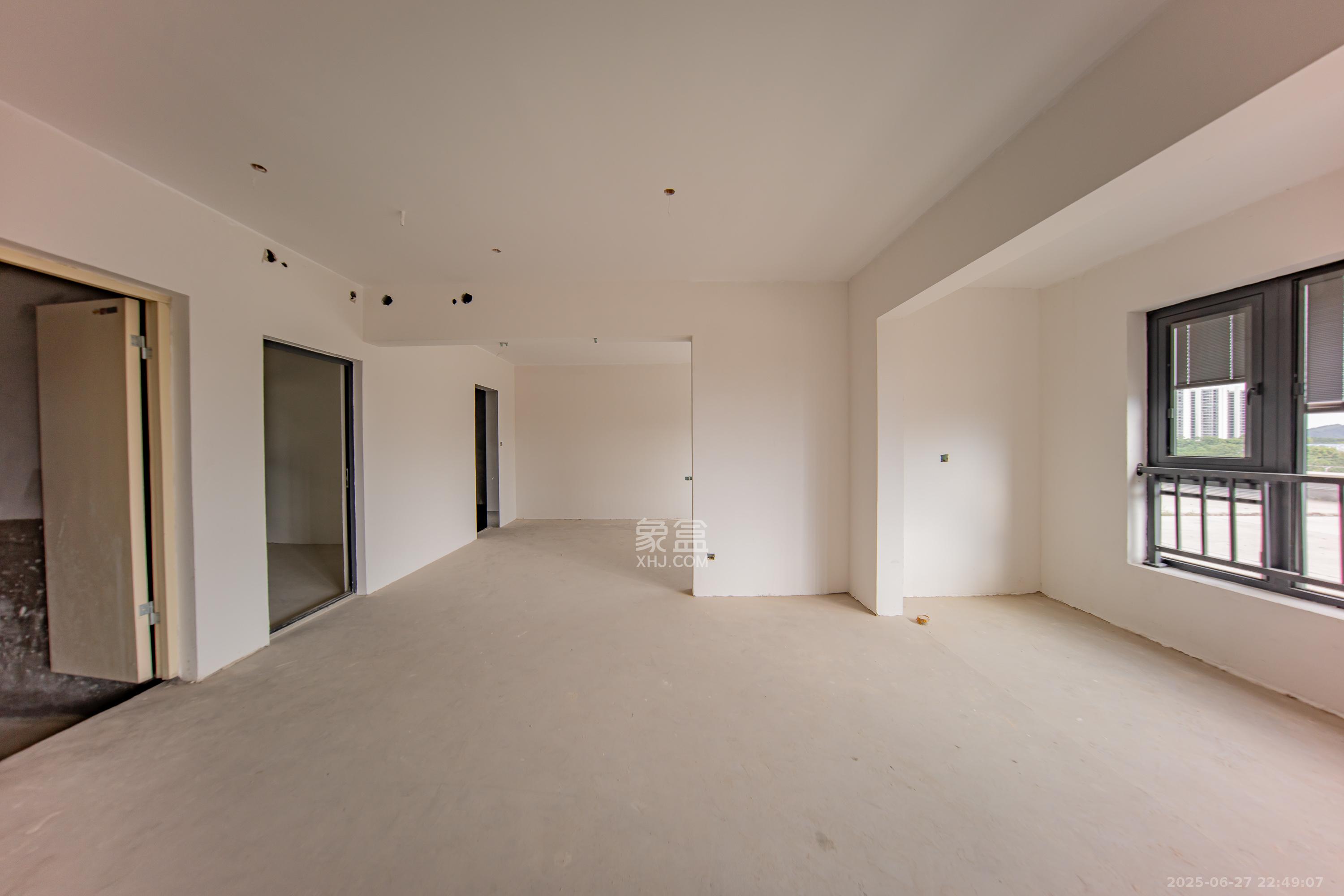 建投象山国际  4室2厅2卫    162.0万卧室