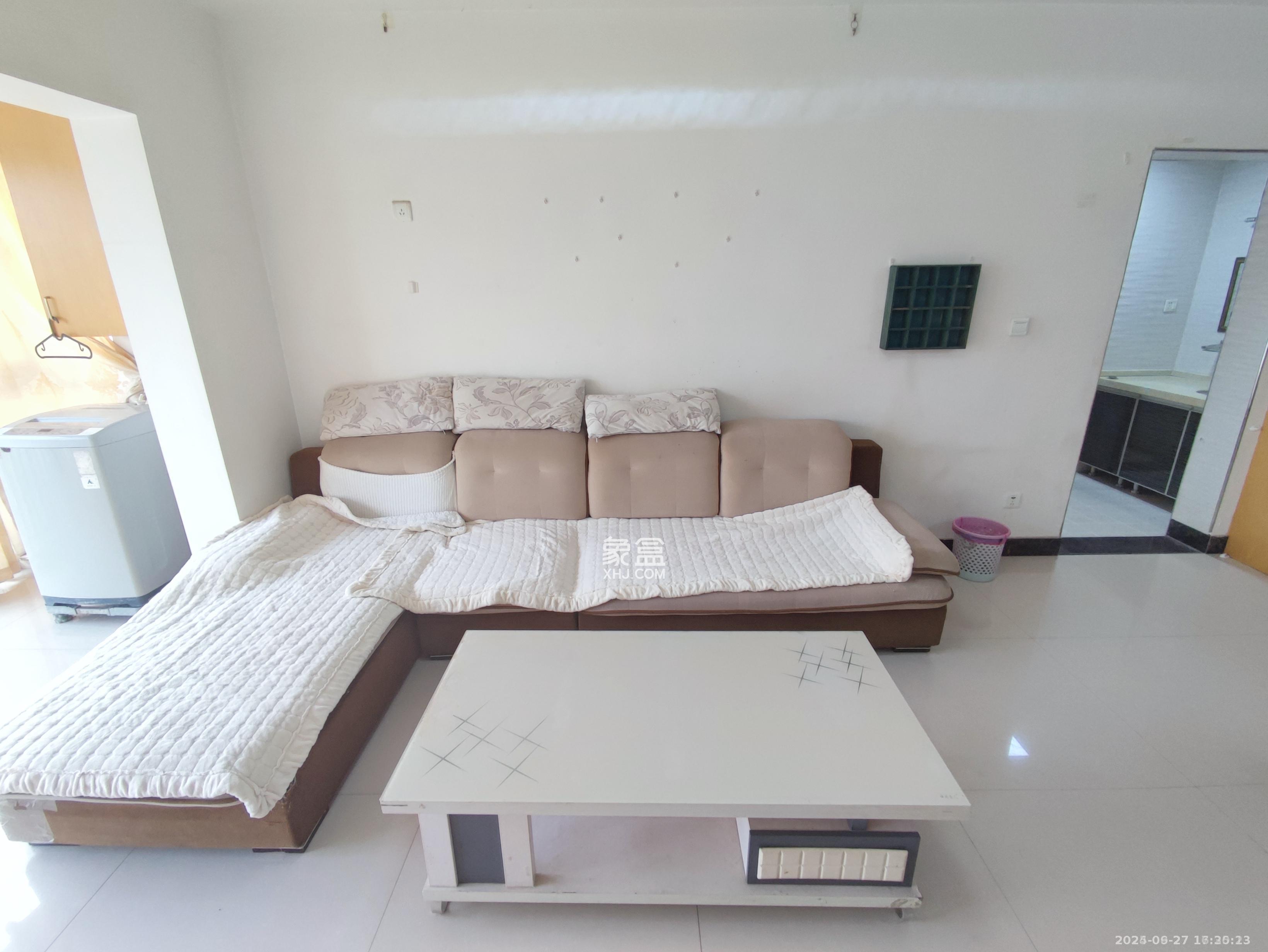 山水新城  2室1厅1卫   1700.00元/月室内图1