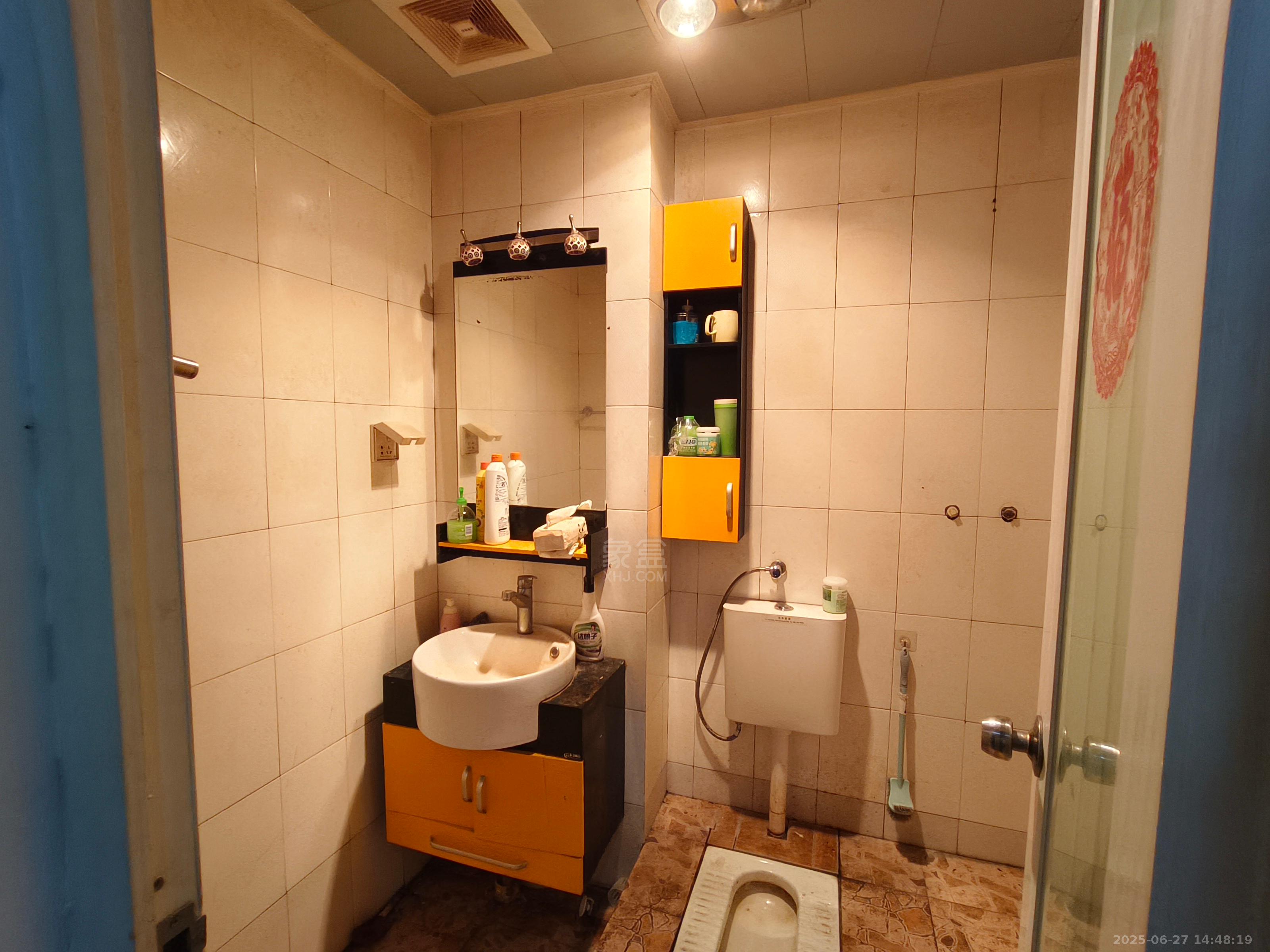 庐山春天大厦(和一宾馆) 1室1厅1卫 1000.0元/月 庐山春天大厦(和一宾馆) 1室1厅1卫 1000.0元/月室内图