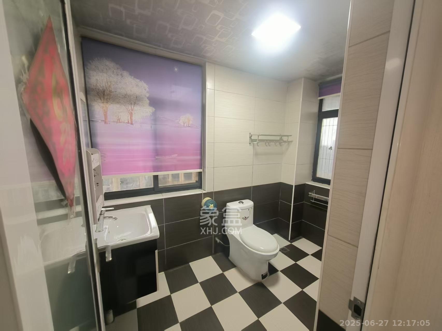 海拔东方 3室2厅2卫 2480.0元/月 海拔东方 3室2厅2卫 2480.0元/月室内图