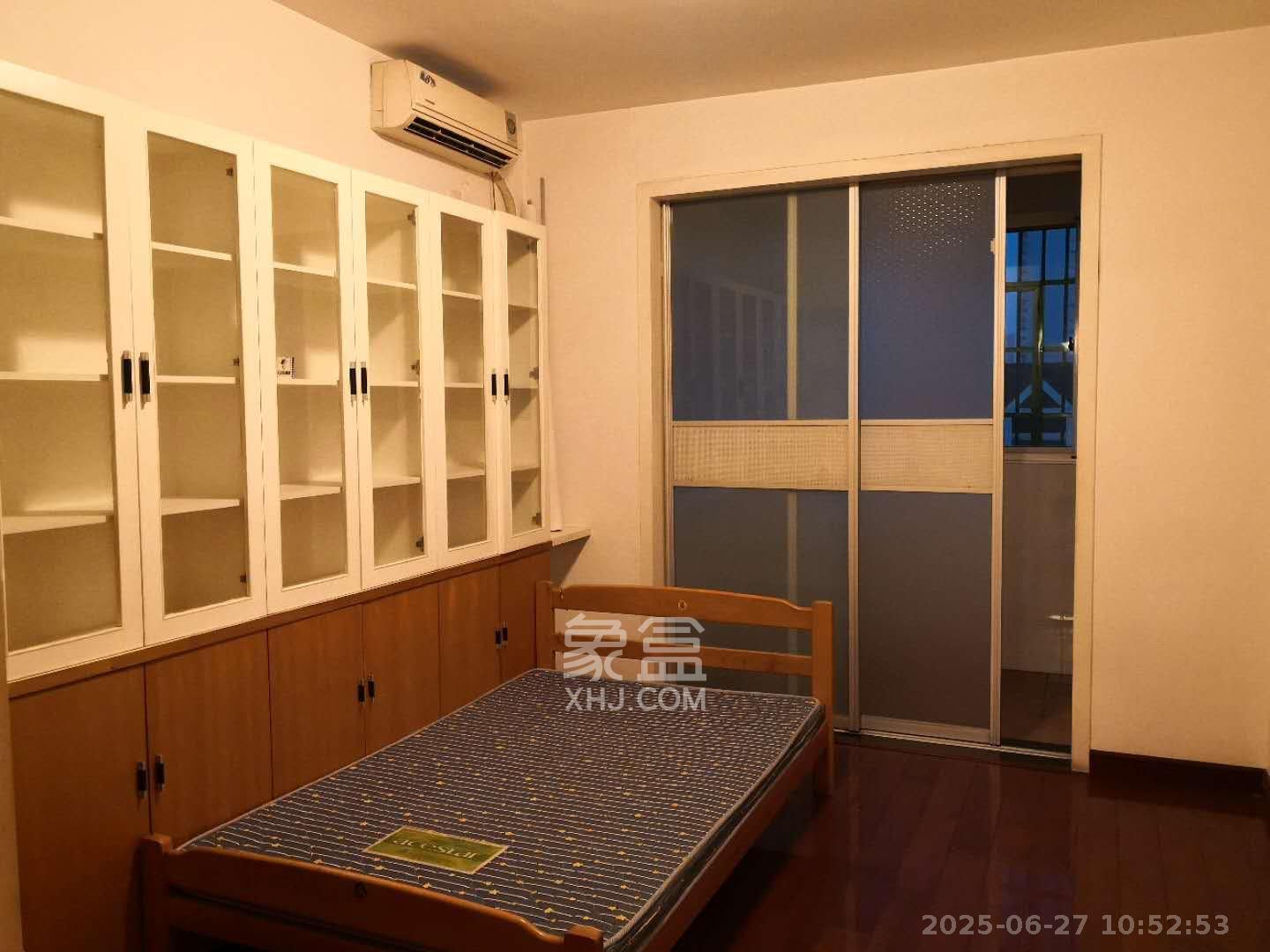 德政园  3室2厅2卫    2900.0元/月 德政园  3室2厅2卫    2900.0元/月室内图