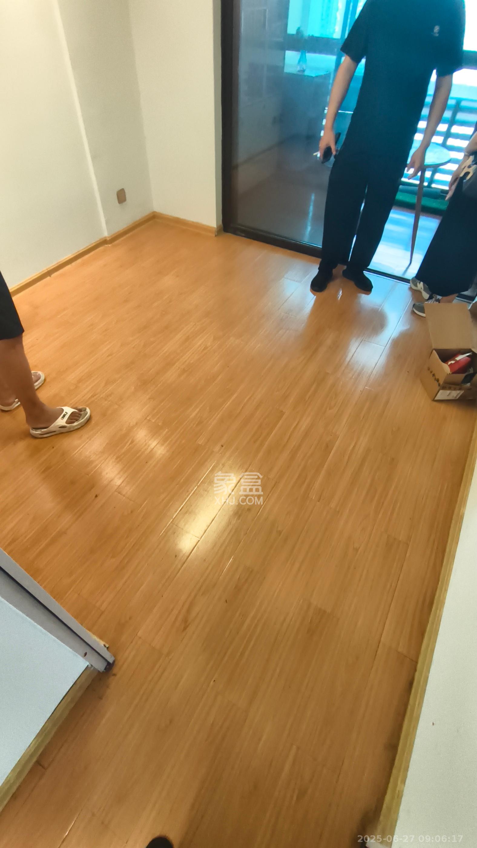 顺安大厦  1室2厅2卫   3500.00元/月室内图