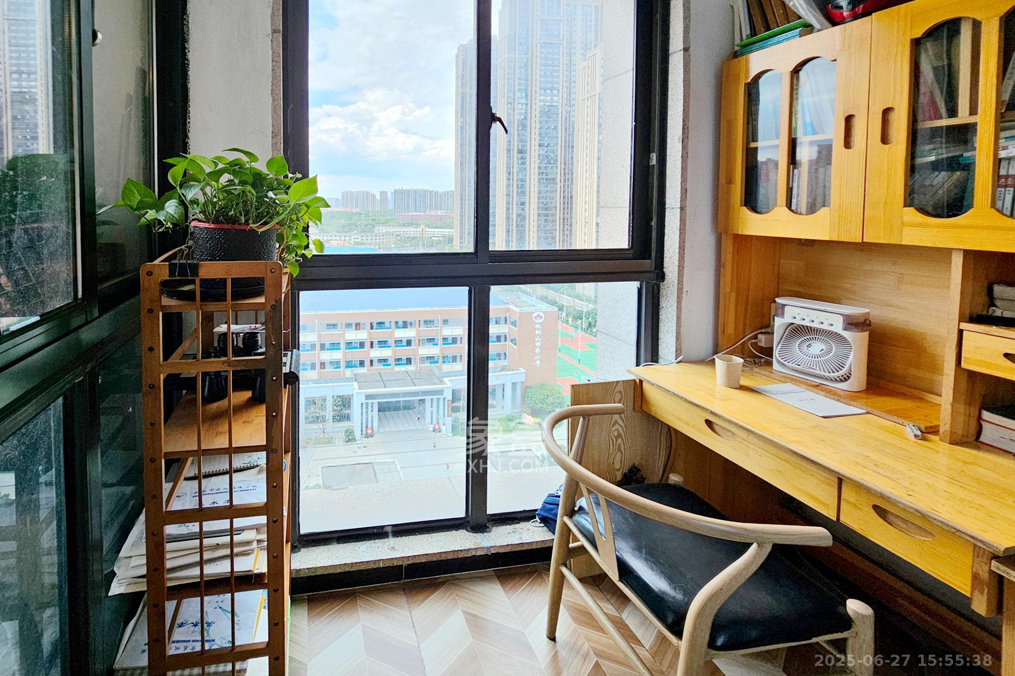 明昇壹城(明昇时代广场)一期  3室2厅1卫    133.5万 明昇壹城(明昇时代广场)一期  3室2厅1卫    133.5万阳台