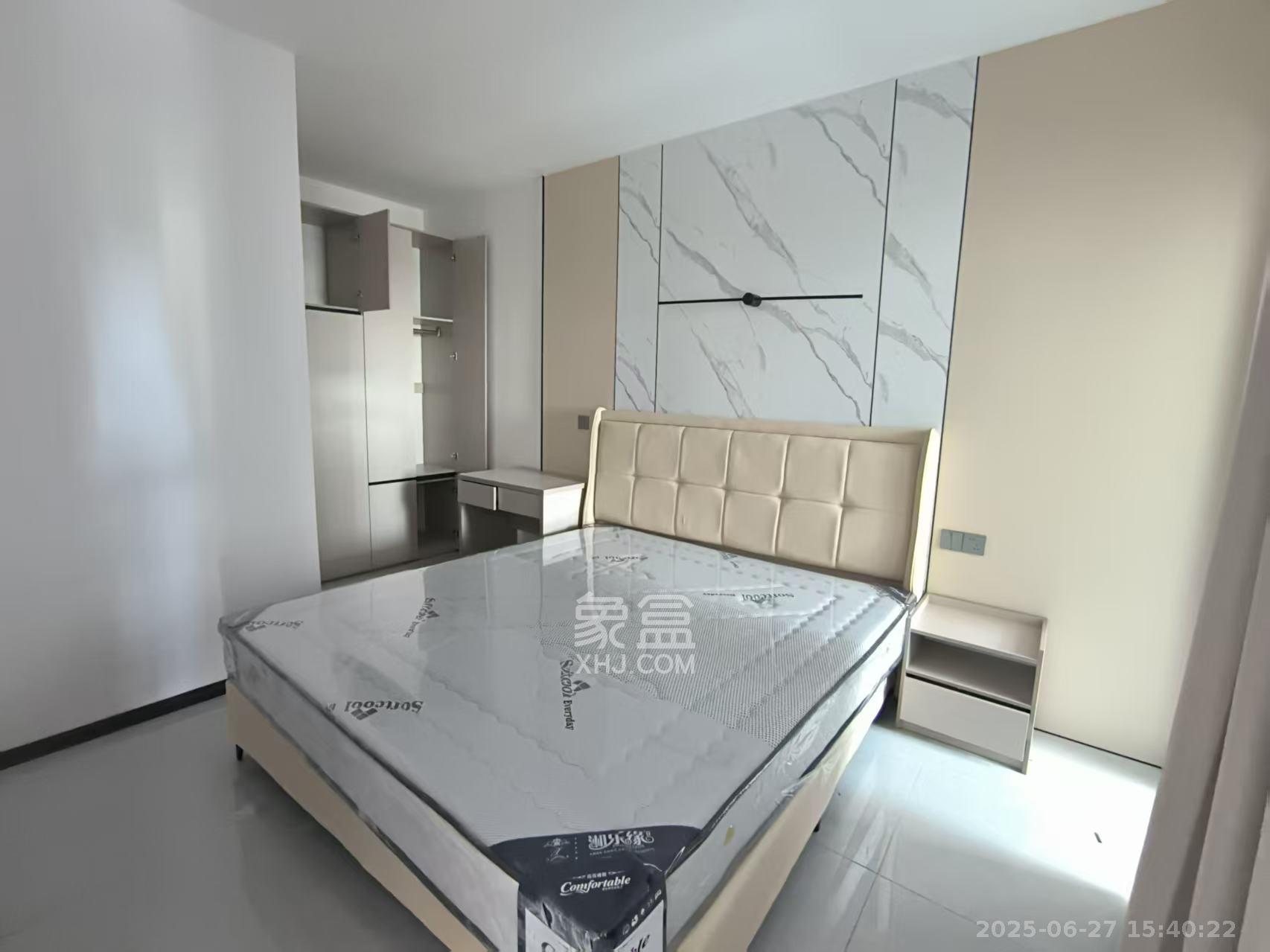 周南学府  2室2厅1卫    2200.0元/月 周南学府  2室2厅1卫    2200.0元/月室内图