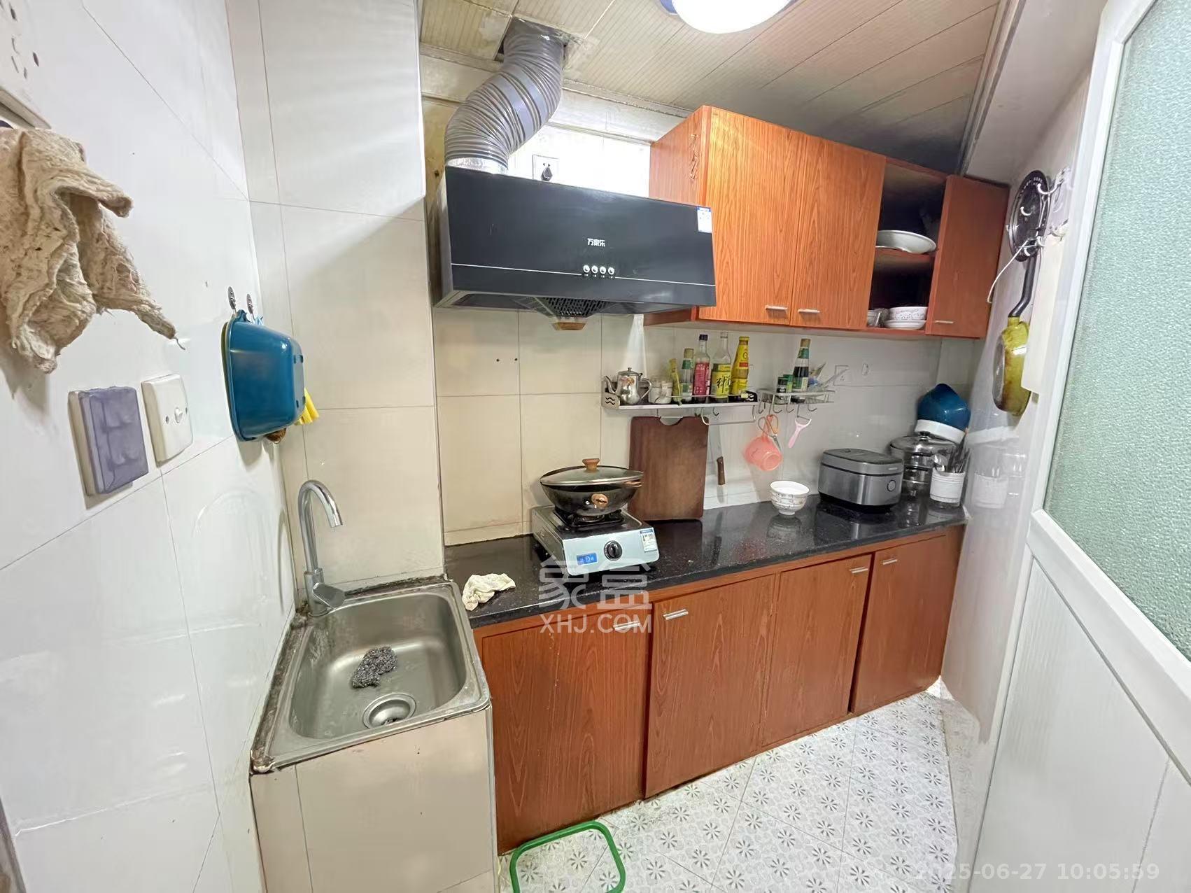 西罗亚大厦  2室1厅1卫    3000.0元/月室内图