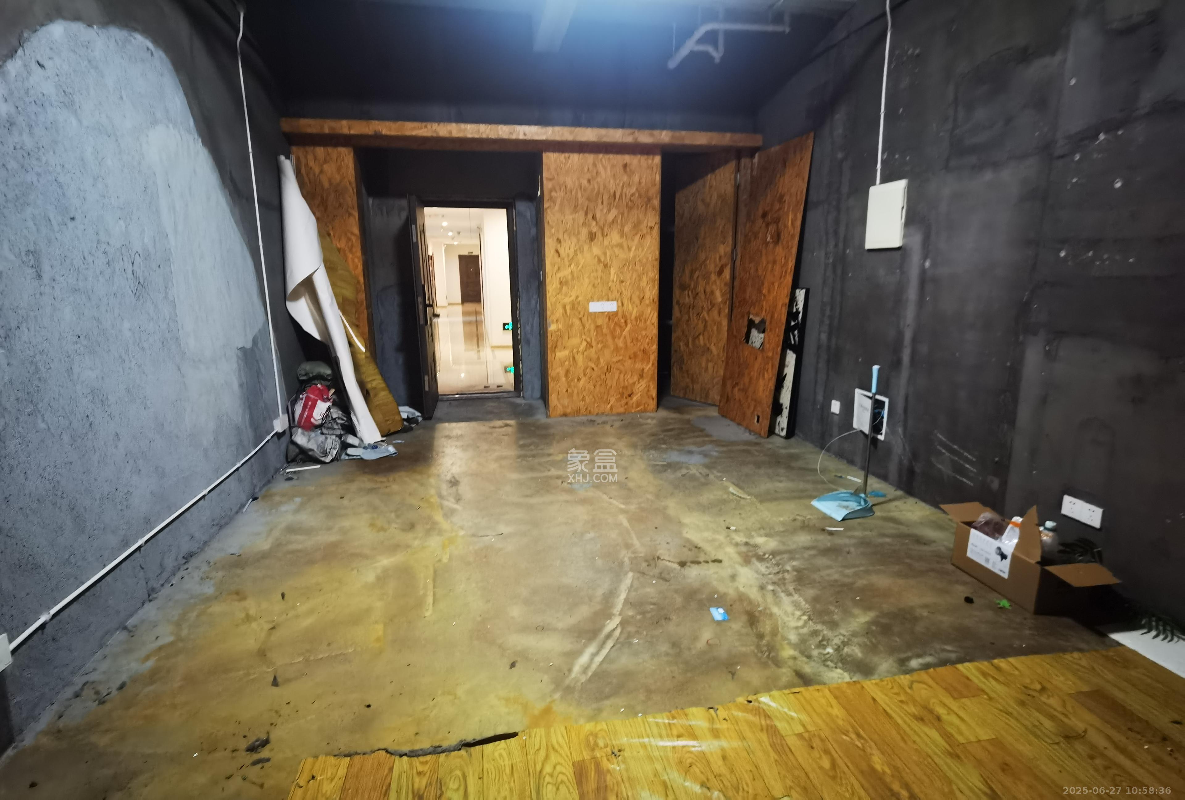 奥克斯滨仕花园(奥克斯洋湖广场/奥克斯中心) 1室0厅0卫 1300.0元/月 奥克斯滨仕花园(奥克斯洋湖广场/奥克斯中心) 1室0厅0卫 1300.0元/月室内图