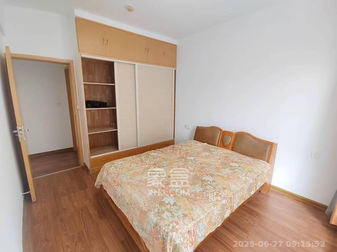 伍家岭生活广场  2室2厅1卫    2200.0元/月 伍家岭生活广场  2室2厅1卫    2200.0元/月室内图