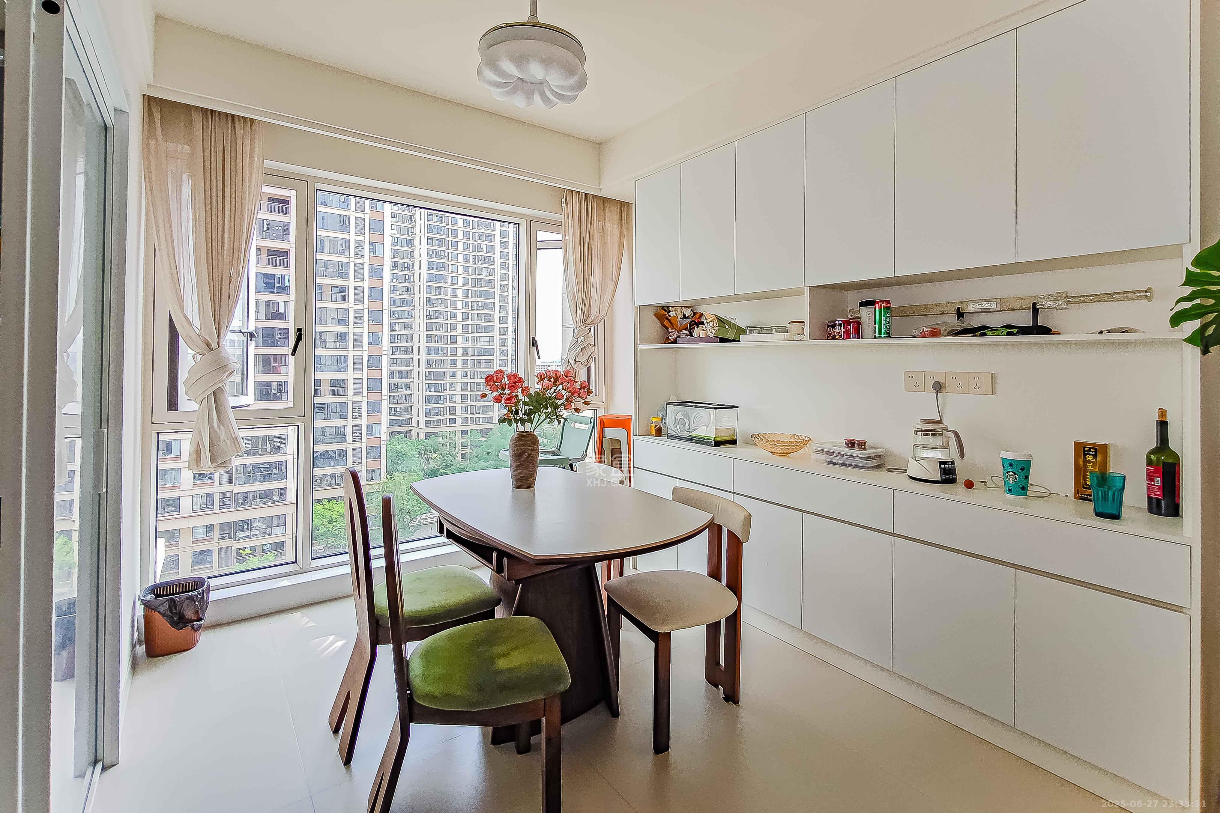 中梁正荣府  4室2厅2卫    152.0万 中梁正荣府  4室2厅2卫    152.0万客厅