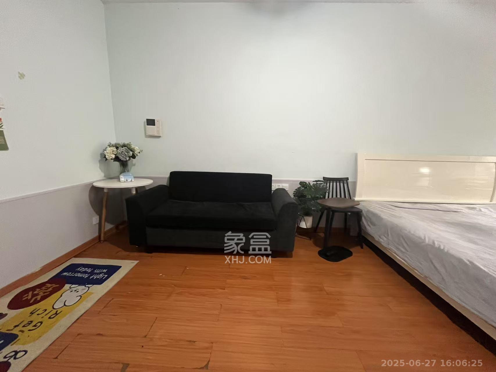 上峰苑（兰亭玥岛）  1室1厅1卫    1300.0元/月室内图