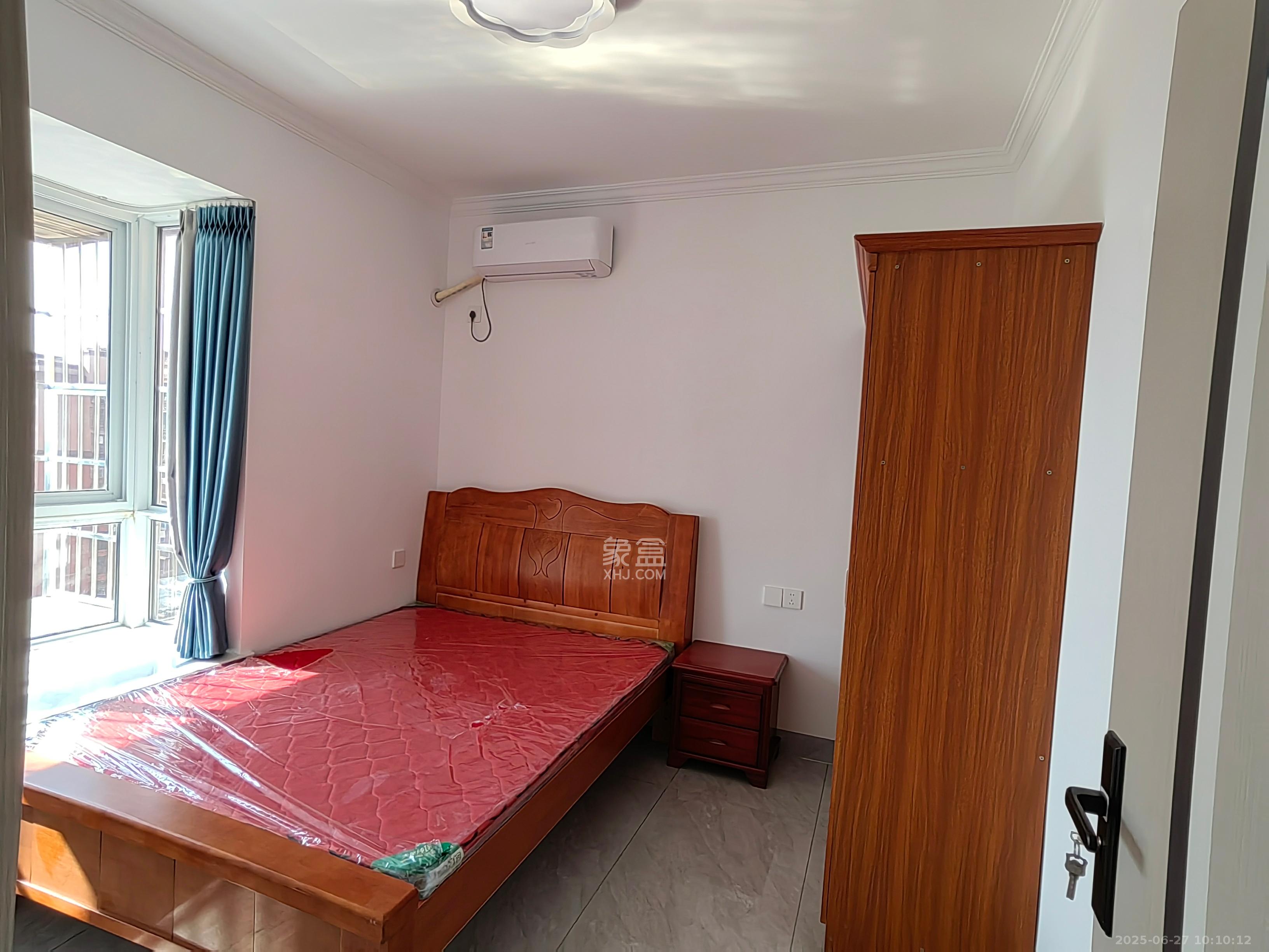 凯富南方鑫城  3室2厅1卫    2200.0元/月 凯富南方鑫城  3室2厅1卫    2200.0元/月室内图