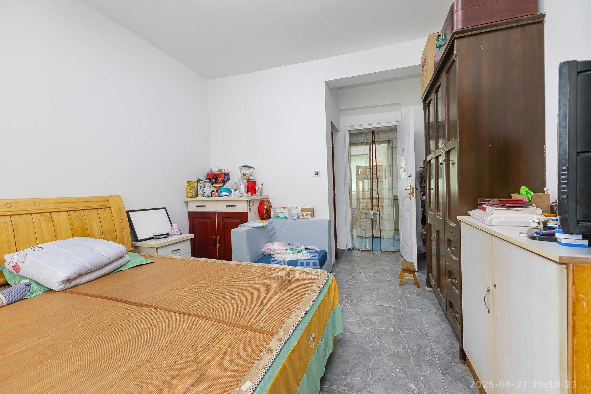 润和之悦(金泽园) 4室2厅2卫 71.0万 润和之悦(金泽园) 4室2厅2卫 71.0万卧室