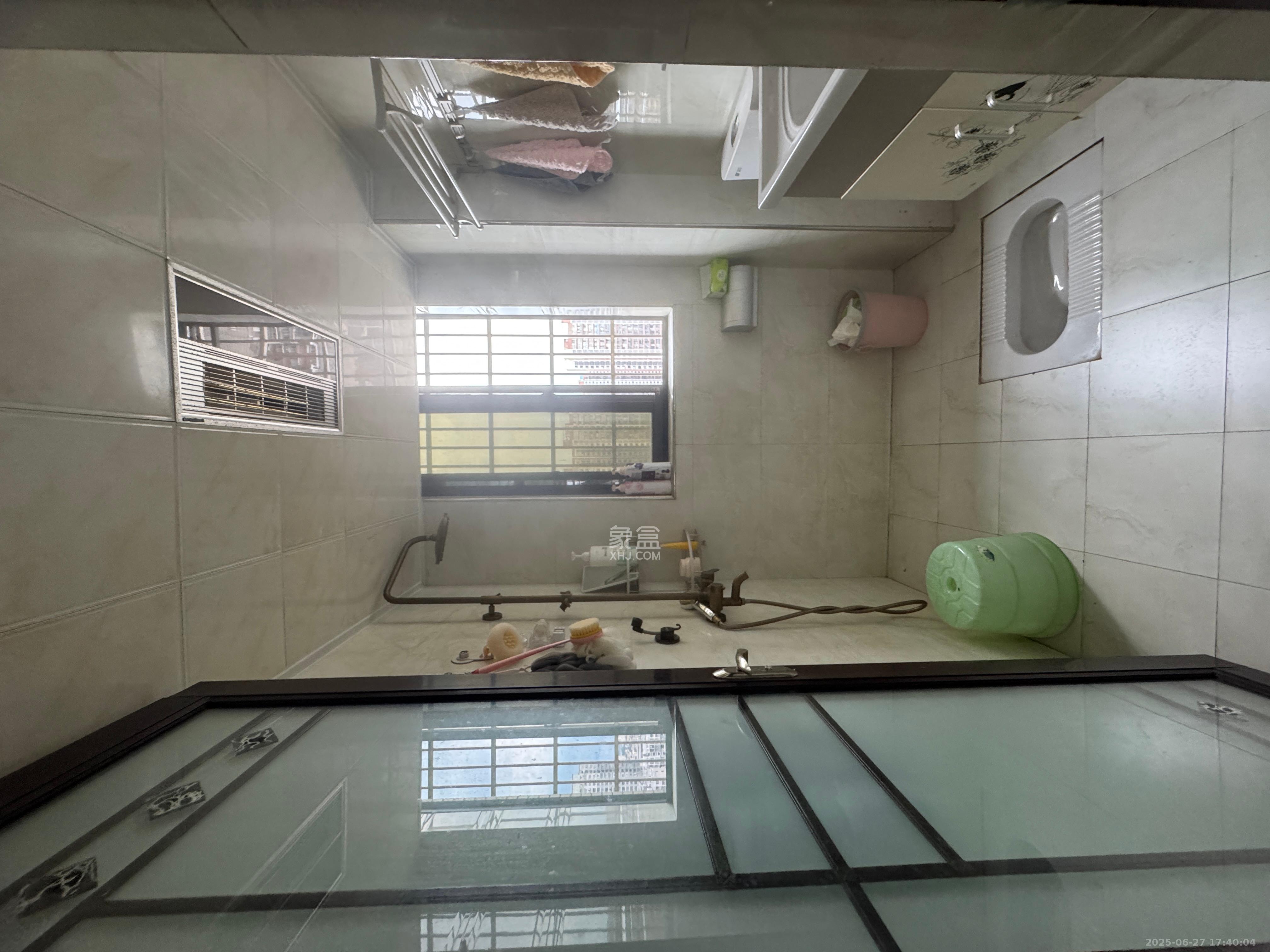 花样年华  3室2厅1卫   2000.00元/月室内图