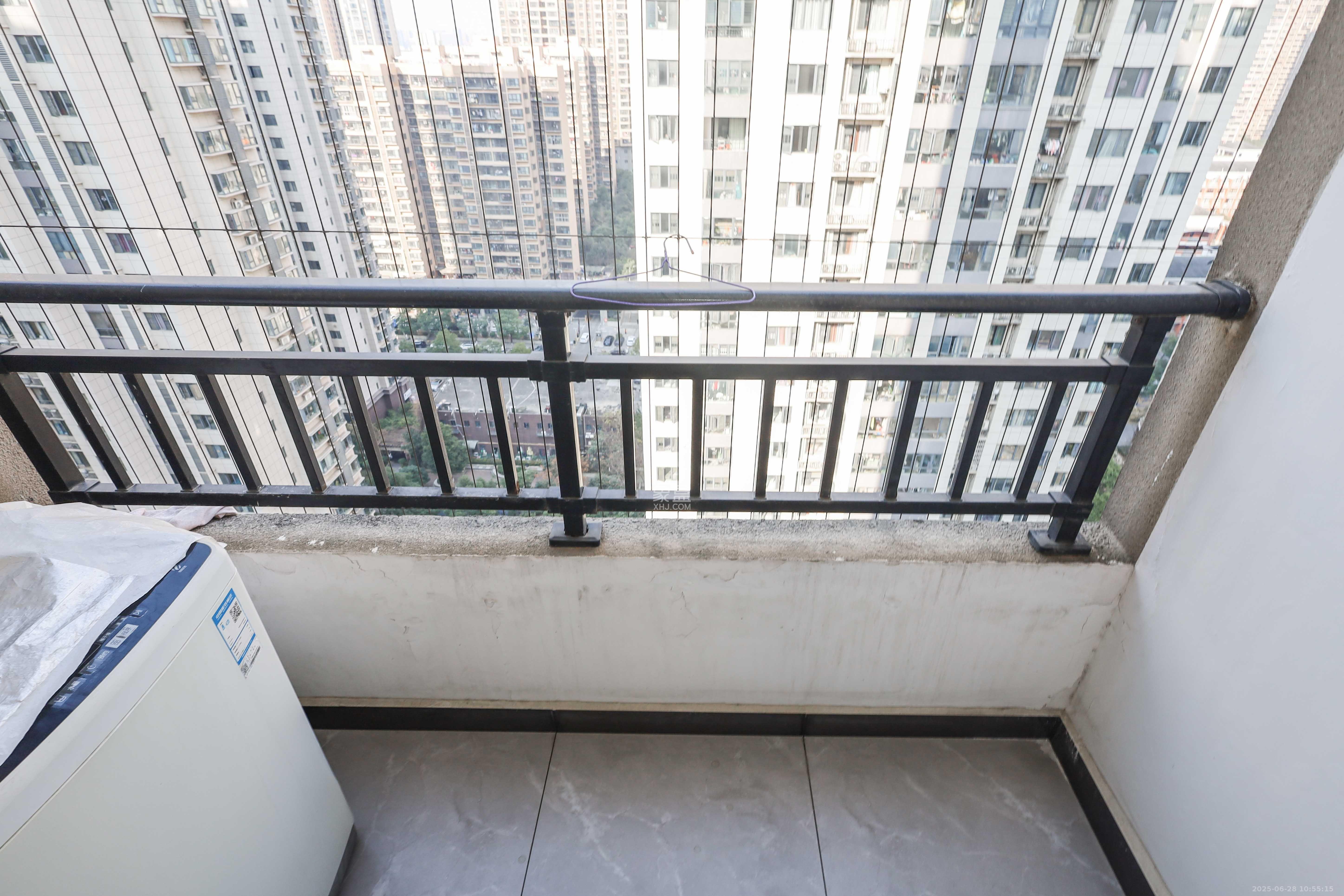 中国铁建梅溪青秀一期  3室2厅2卫   2400.00元/月室内图