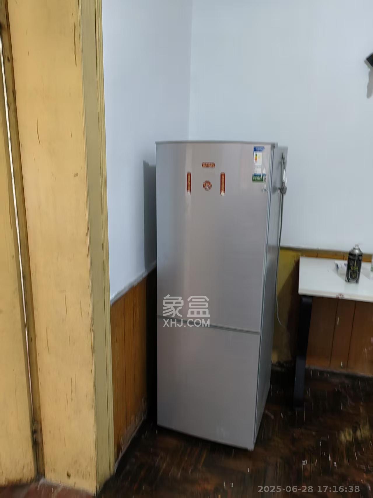 万发客车厂宿舍（万发宿舍）  2室1厅1卫   1100.00元/月室内图