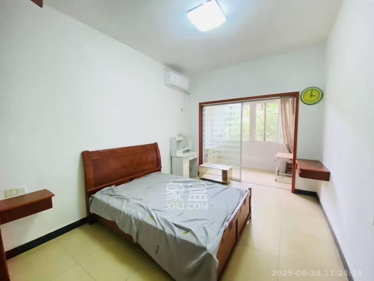 景泰雅苑（景江融城）  1室2厅1卫    1900.0元/月室内图