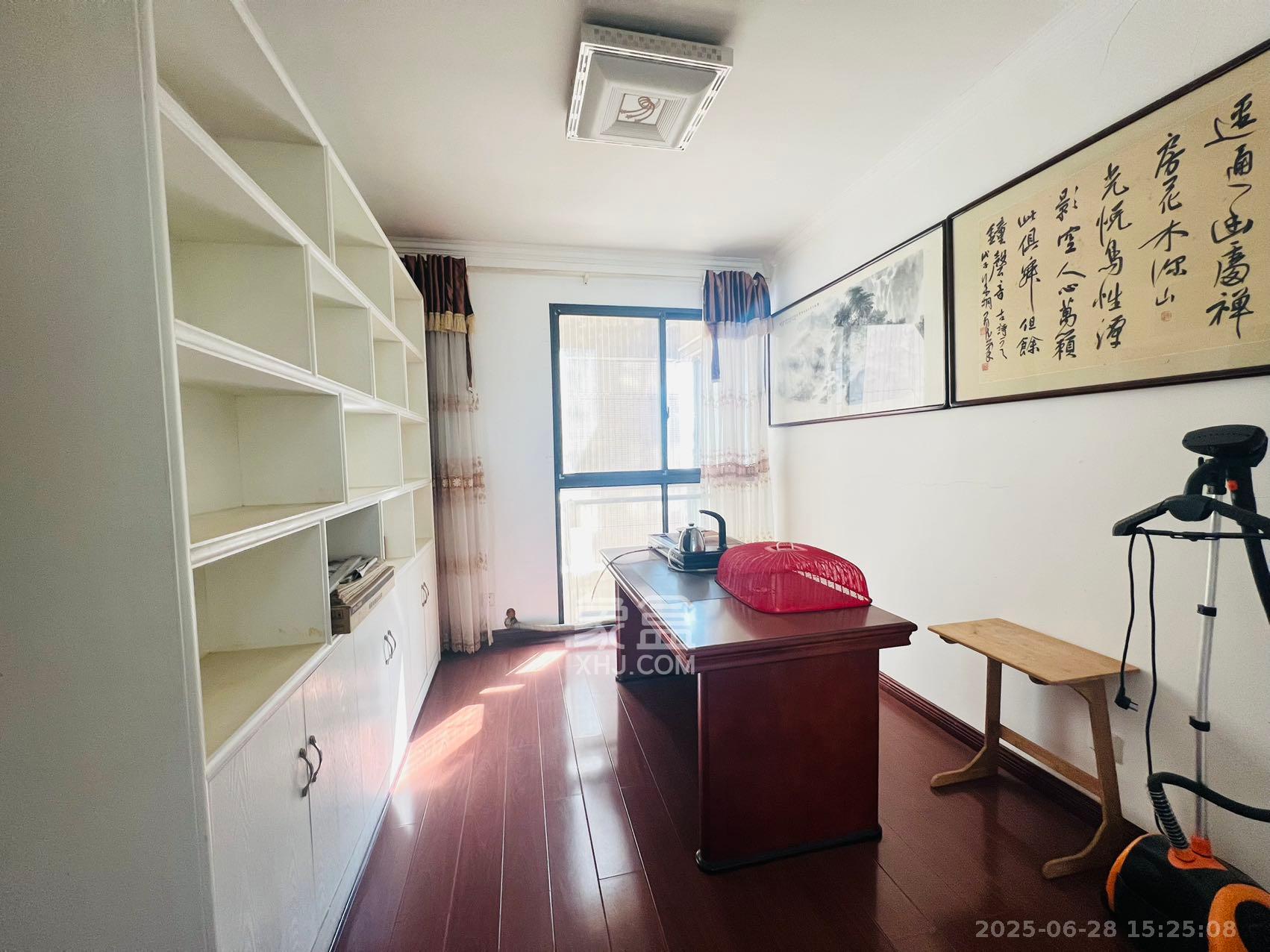 藏珑湖上国际花园 4室2厅2卫 3600.0元/月 藏珑湖上国际花园 4室2厅2卫 3600.0元/月室内图