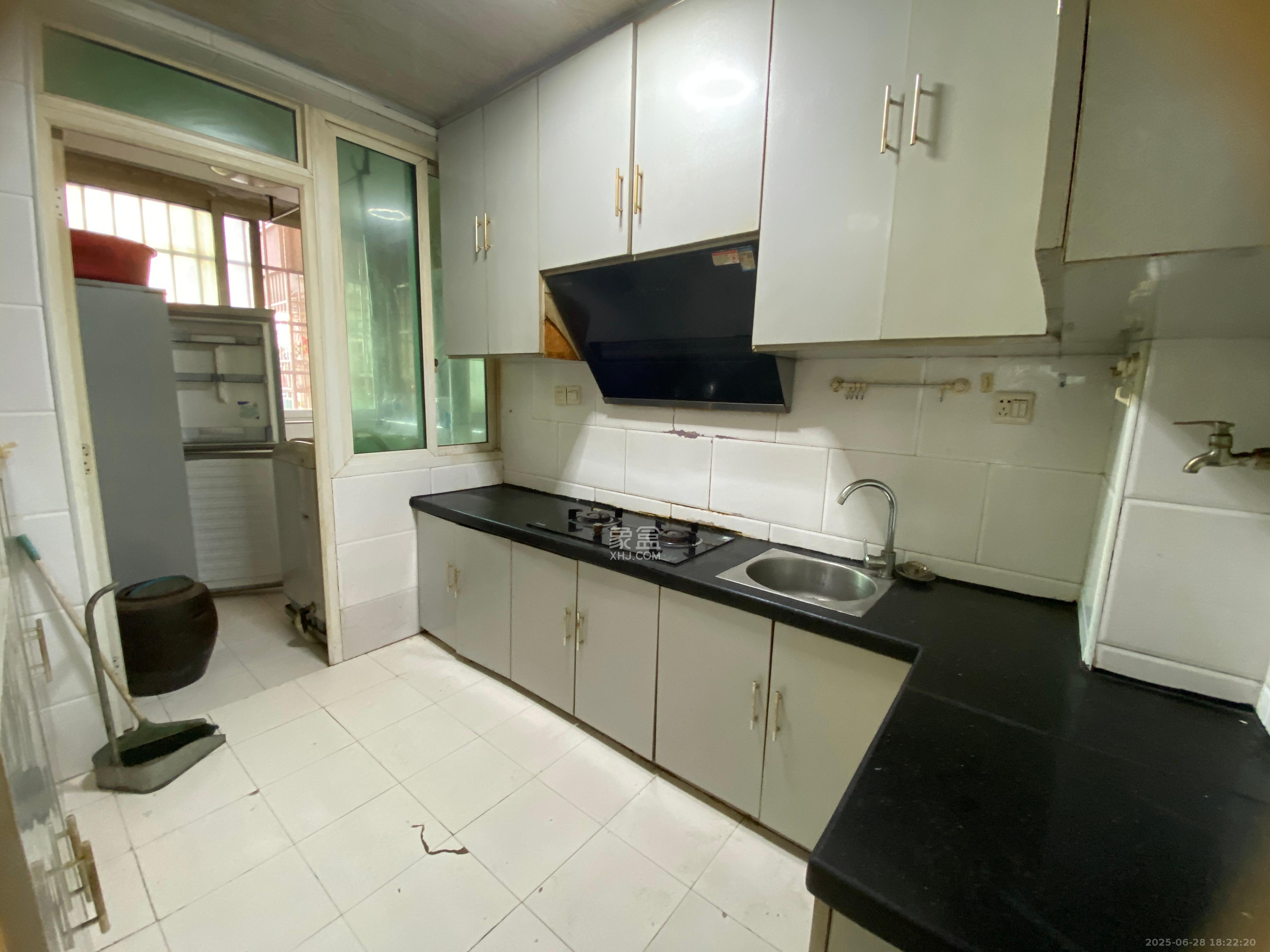 麓谷加州阳光 2室2厅1卫 1800.0元/月 麓谷加州阳光 2室2厅1卫 1800.0元/月室内图