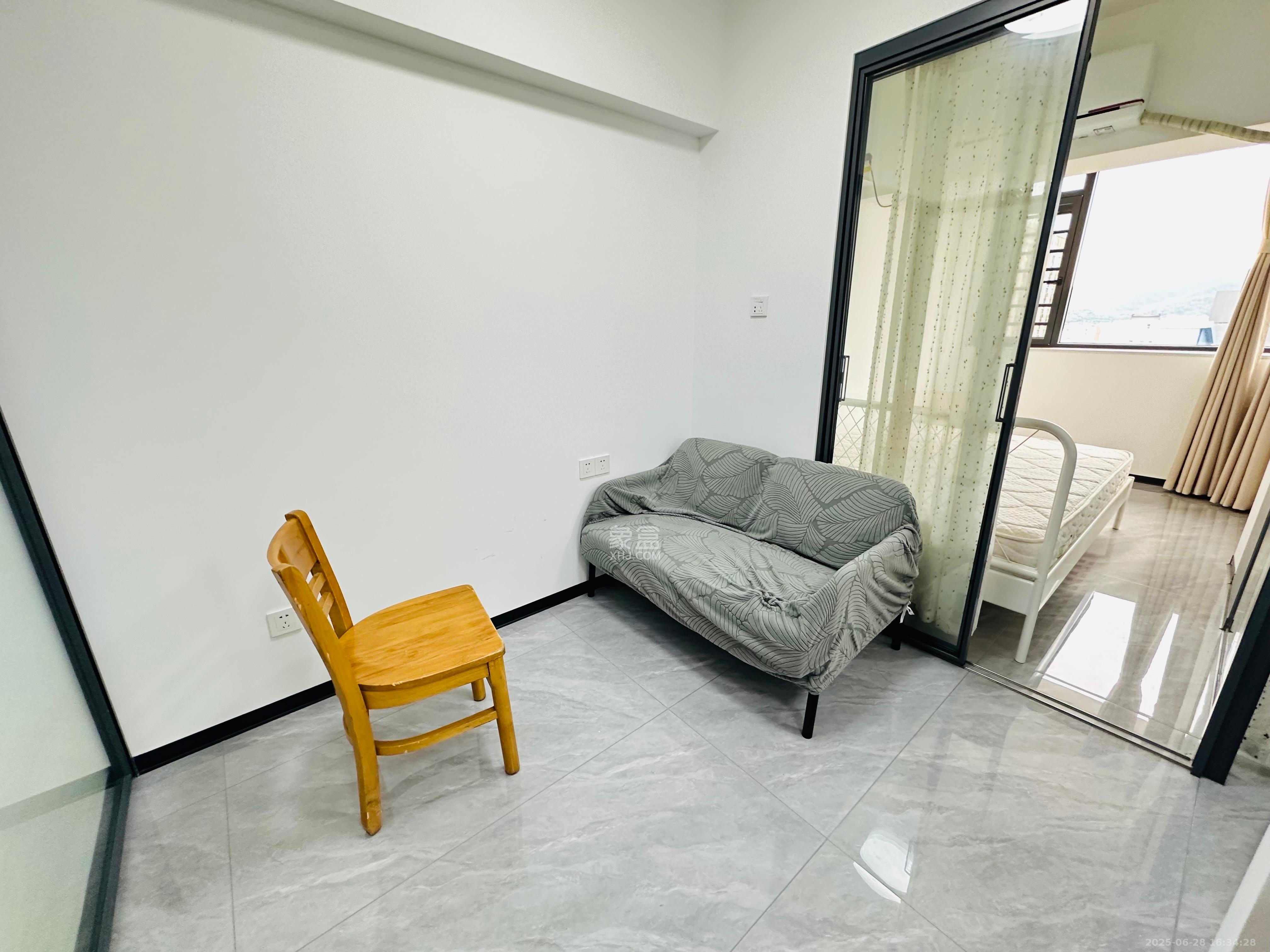 新国际(森和大厦) 2室1厅1卫 2500.0元/月 新国际(森和大厦) 2室1厅1卫 2500.0元/月室内图