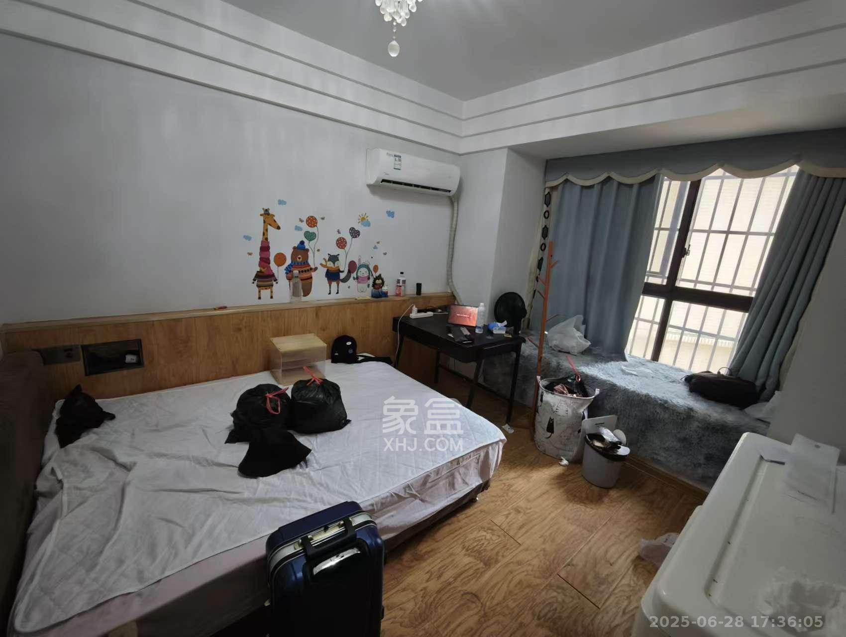 保利麓谷林语F区  4室2厅2卫   3200.00元/月室内图