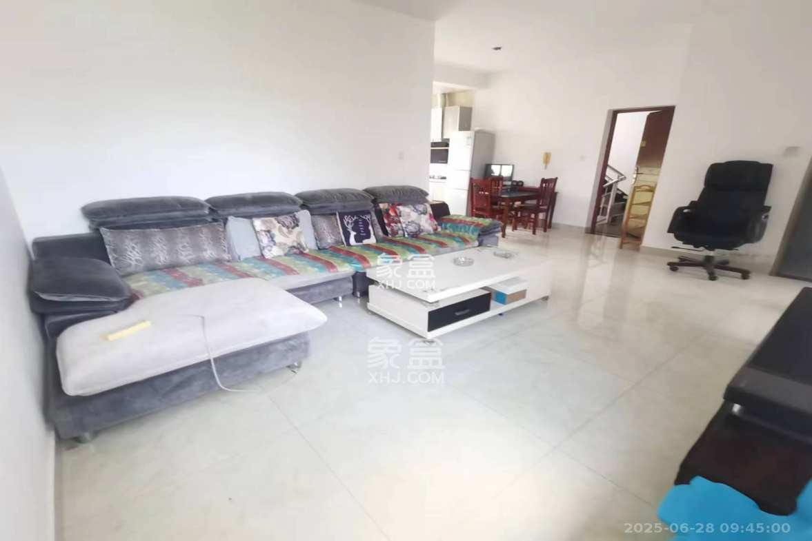 兴联母山小区 3室2厅1卫 1500.0元/月 兴联母山小区 3室2厅1卫 1500.0元/月室内图