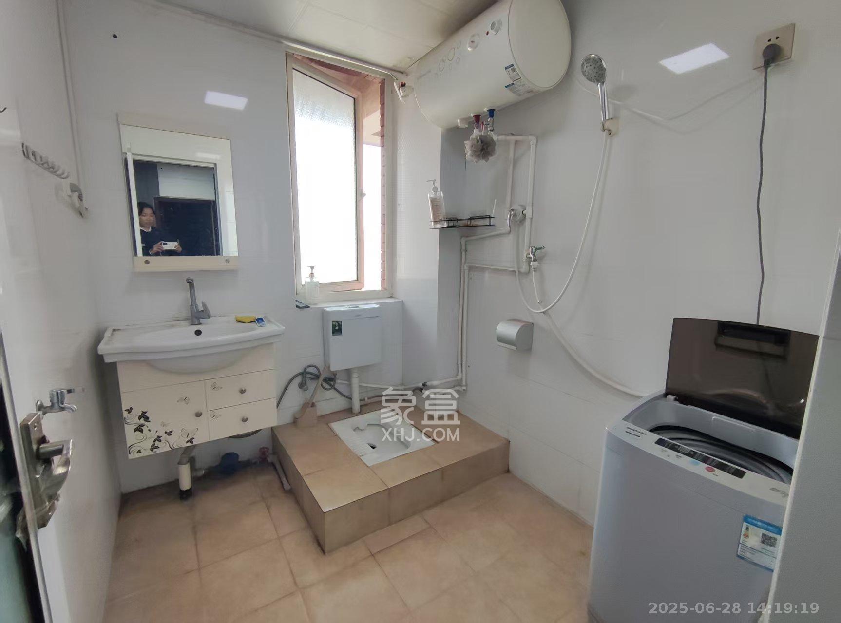 鸿铭中心 1室1厅1卫 1600.0元/月 鸿铭中心 1室1厅1卫 1600.0元/月室内图