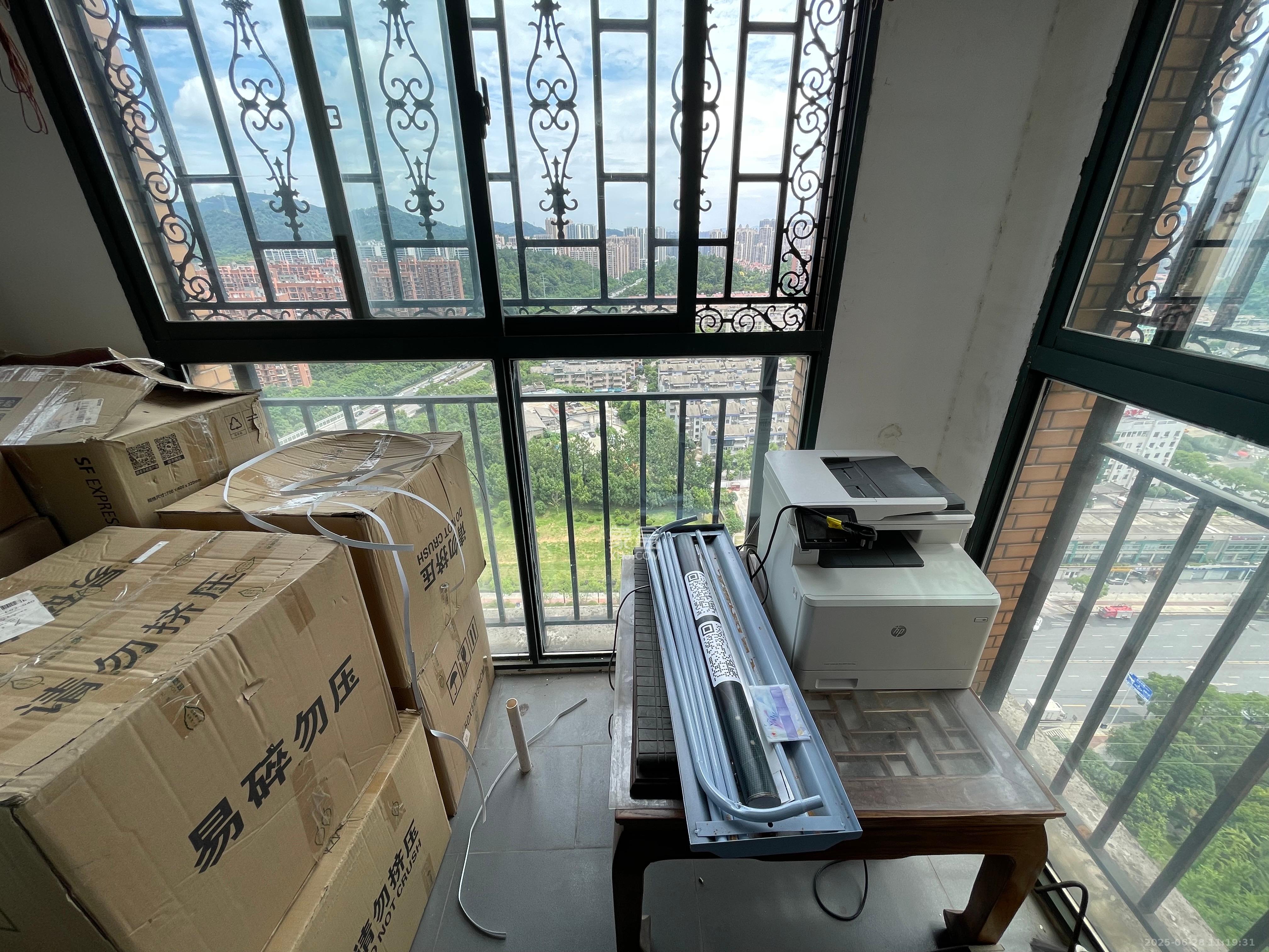 诚兴园 4室2厅2卫 3000.0元/月 诚兴园 4室2厅2卫 3000.0元/月室内图