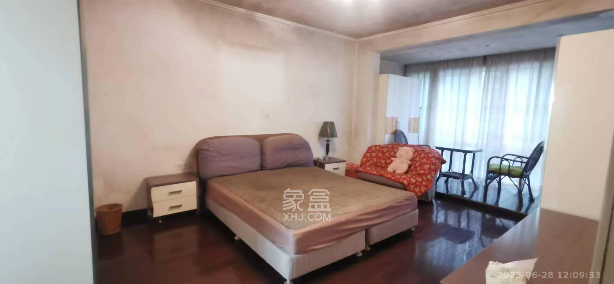 丹桂雅苑  4室2厅2卫    2100.0元/月 丹桂雅苑  4室2厅2卫    2100.0元/月室内图