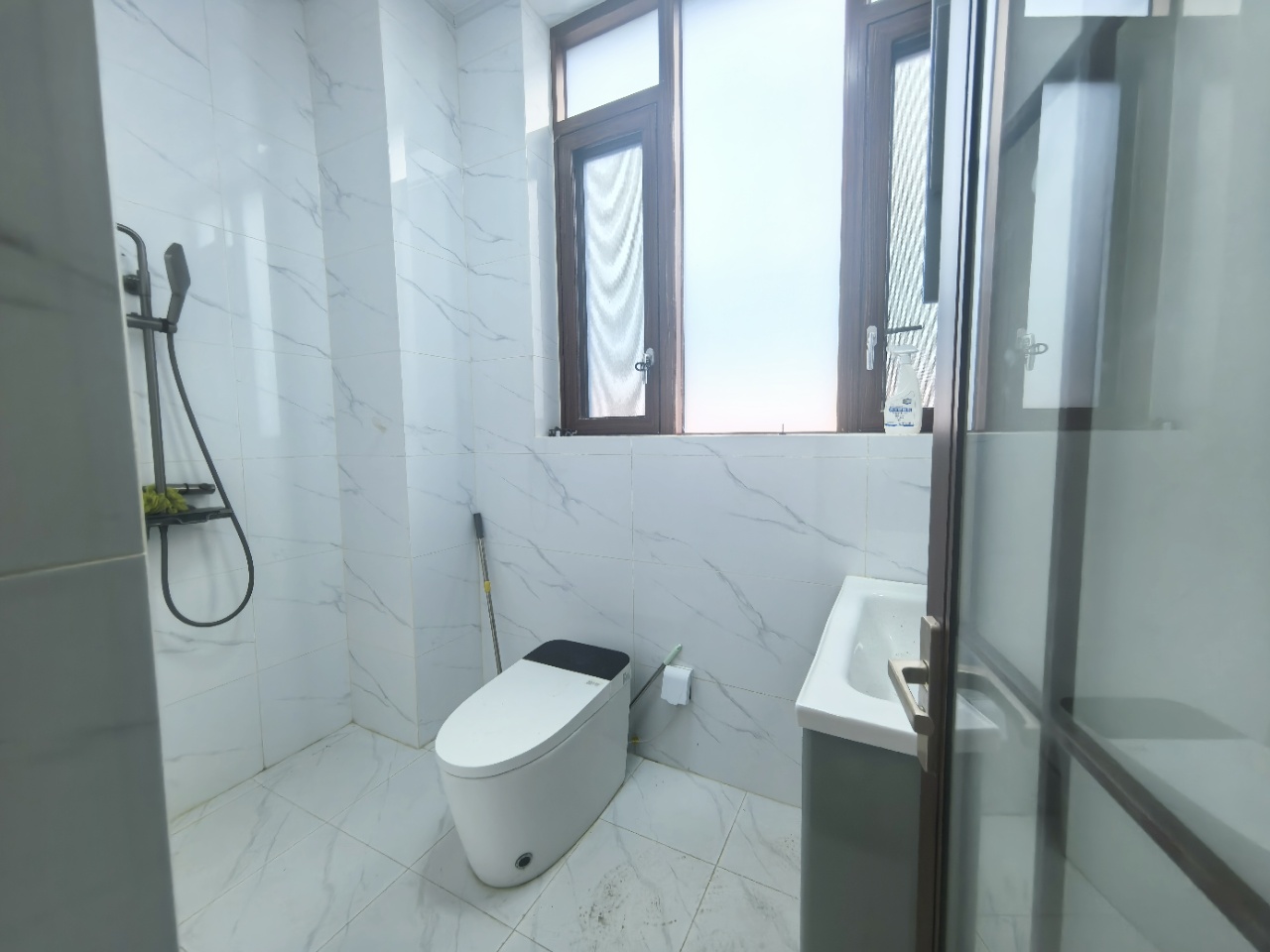 黄金海岸花园 9室2厅4卫 35000.0元/月 黄金海岸花园 9室2厅4卫 35000.0元/月室内图